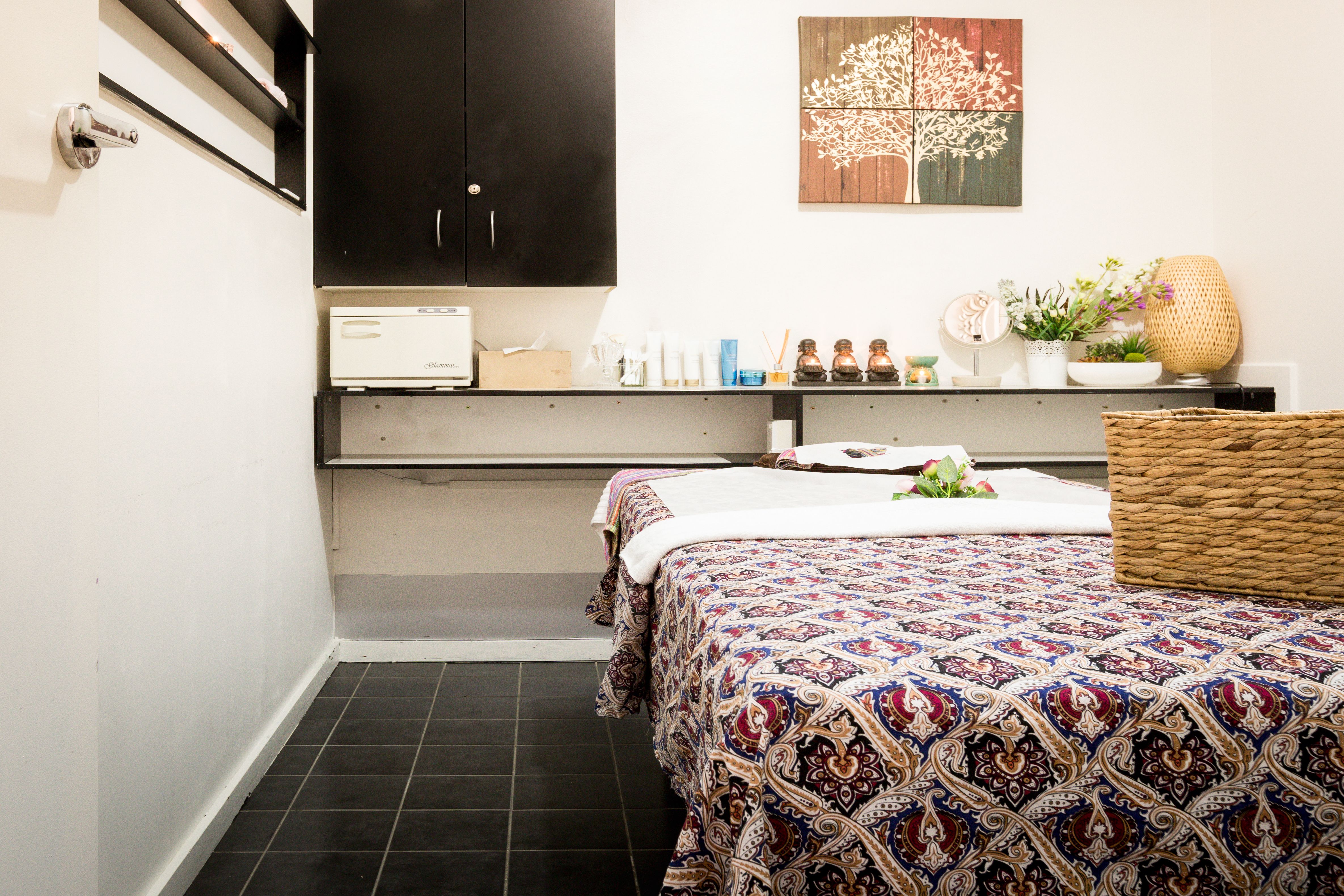 Swan Beauty Massage And Spa image 7