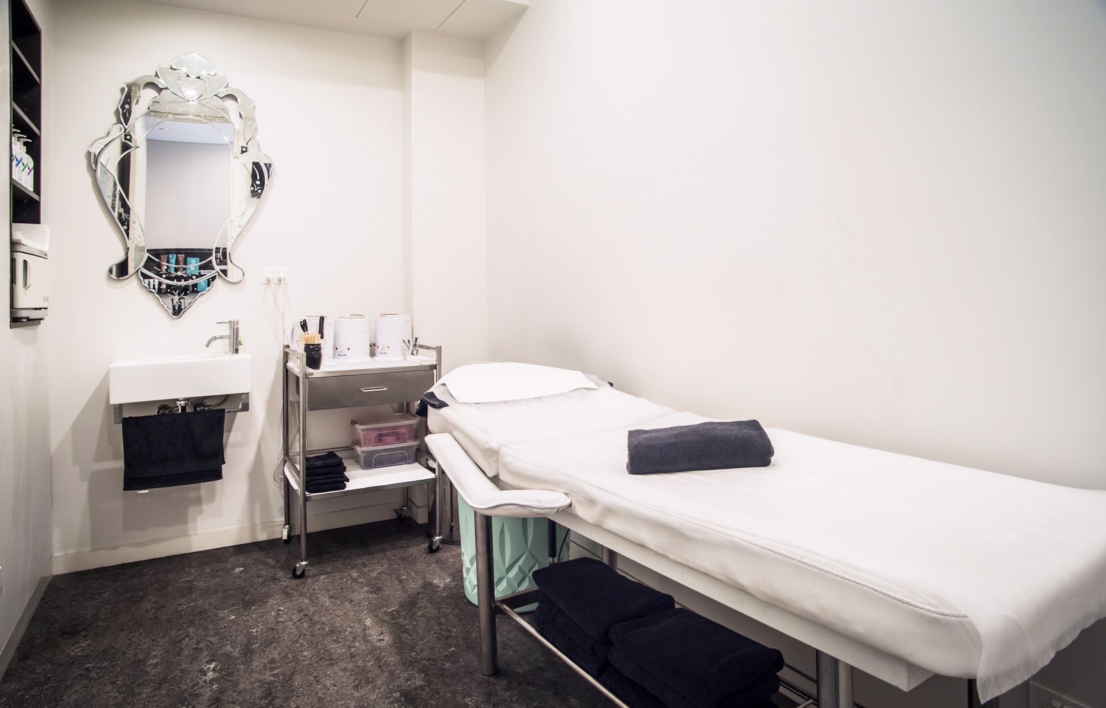 The Parlour Room image 4