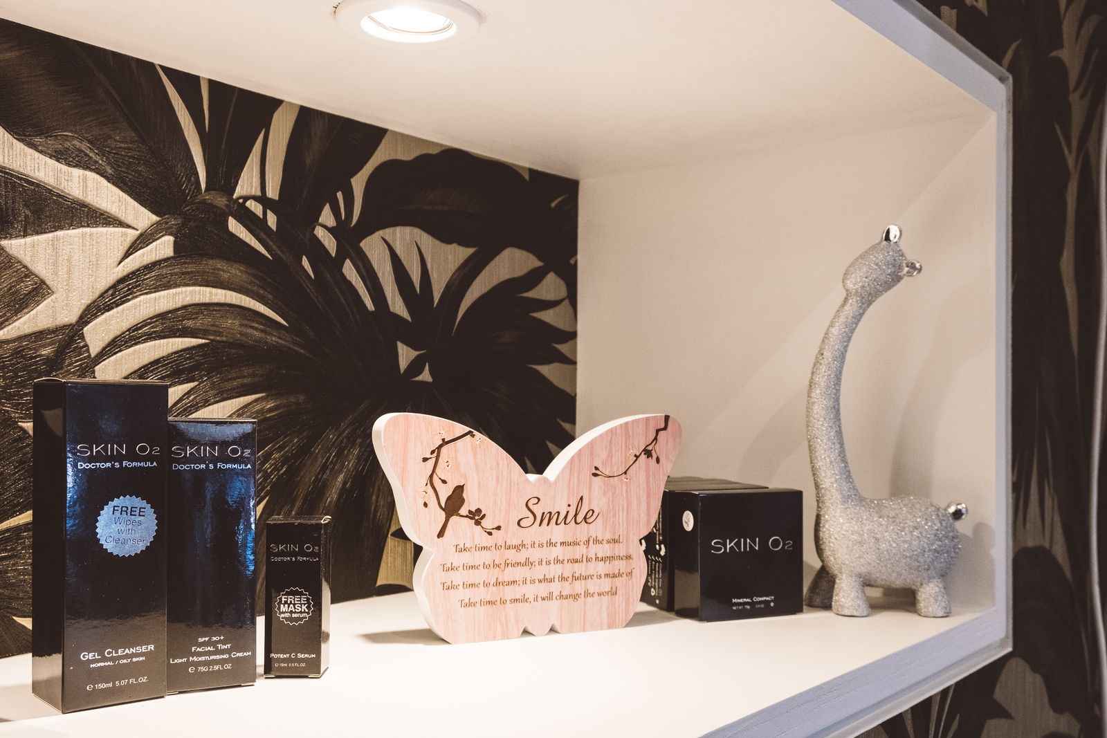 Zoma Beauty & Makeover Lounge image 7