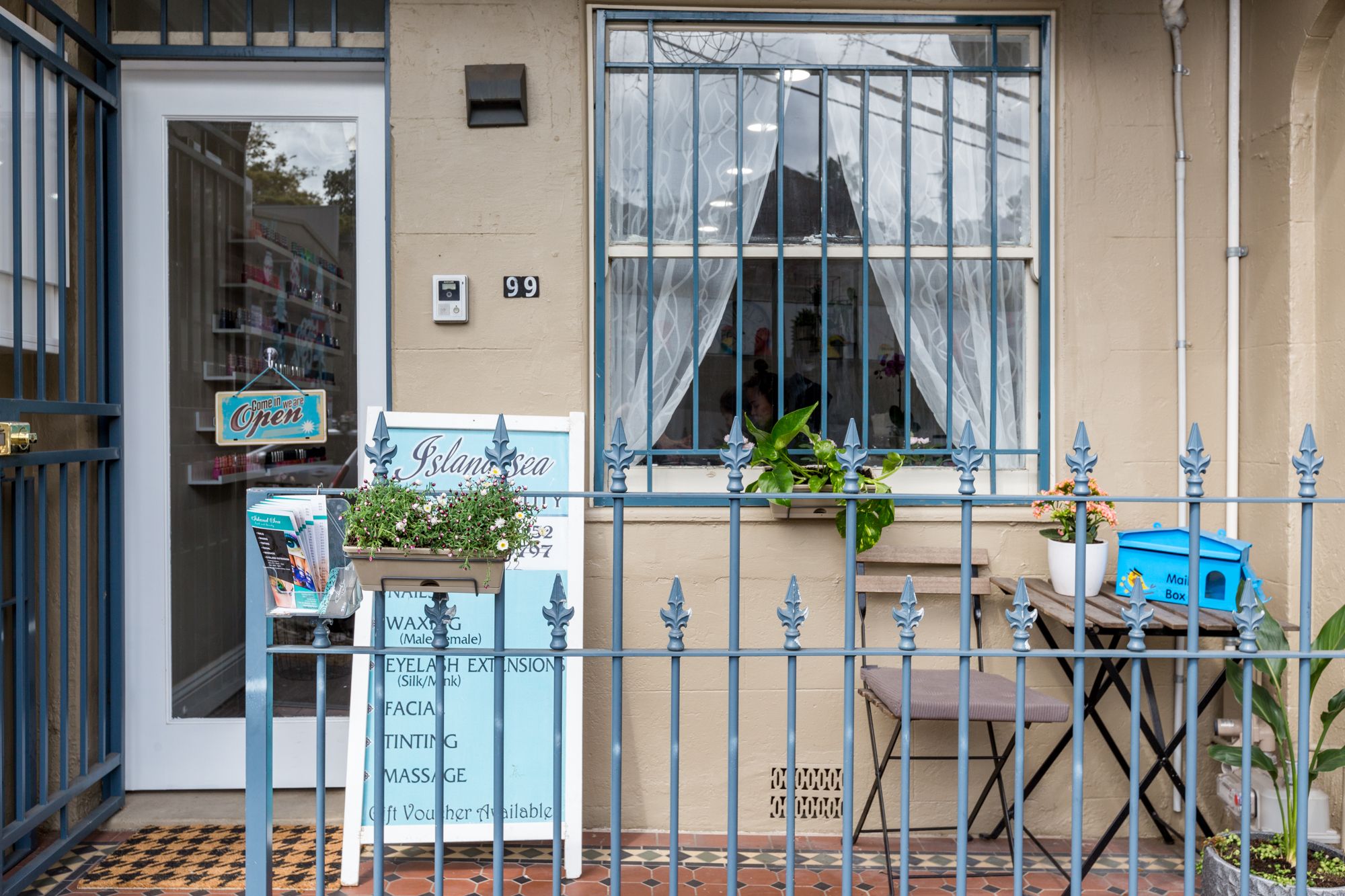 Island Sea Nails image 17