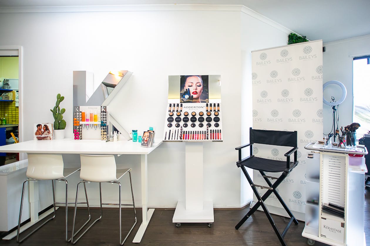 Bailey's Hair Salon image 5