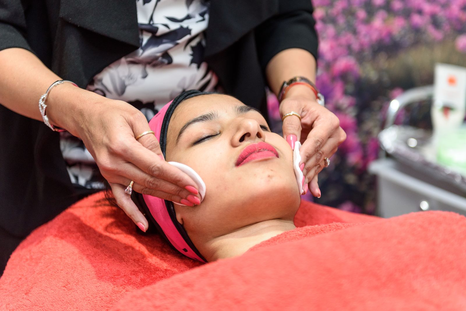 Minu Threading Kingsway City Madeley Face treatments Threading