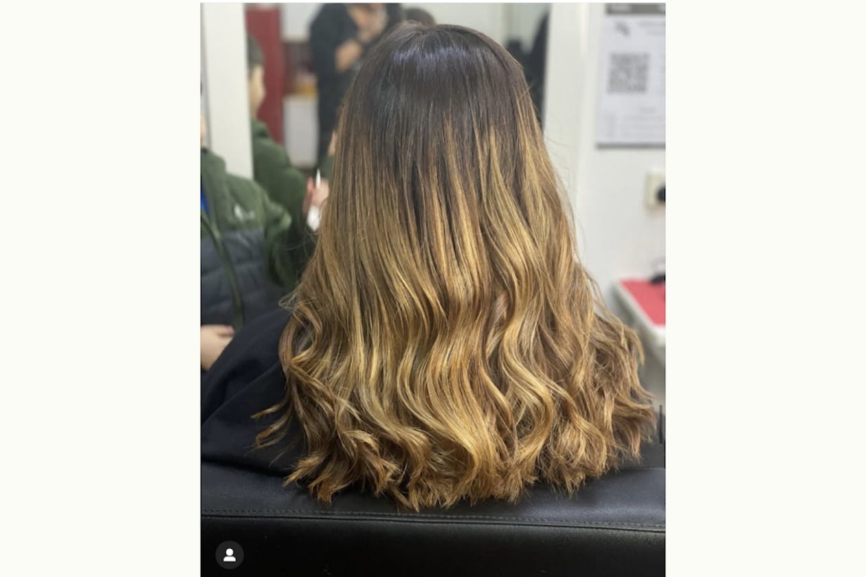 Dazzling Hair and Beauty image 14