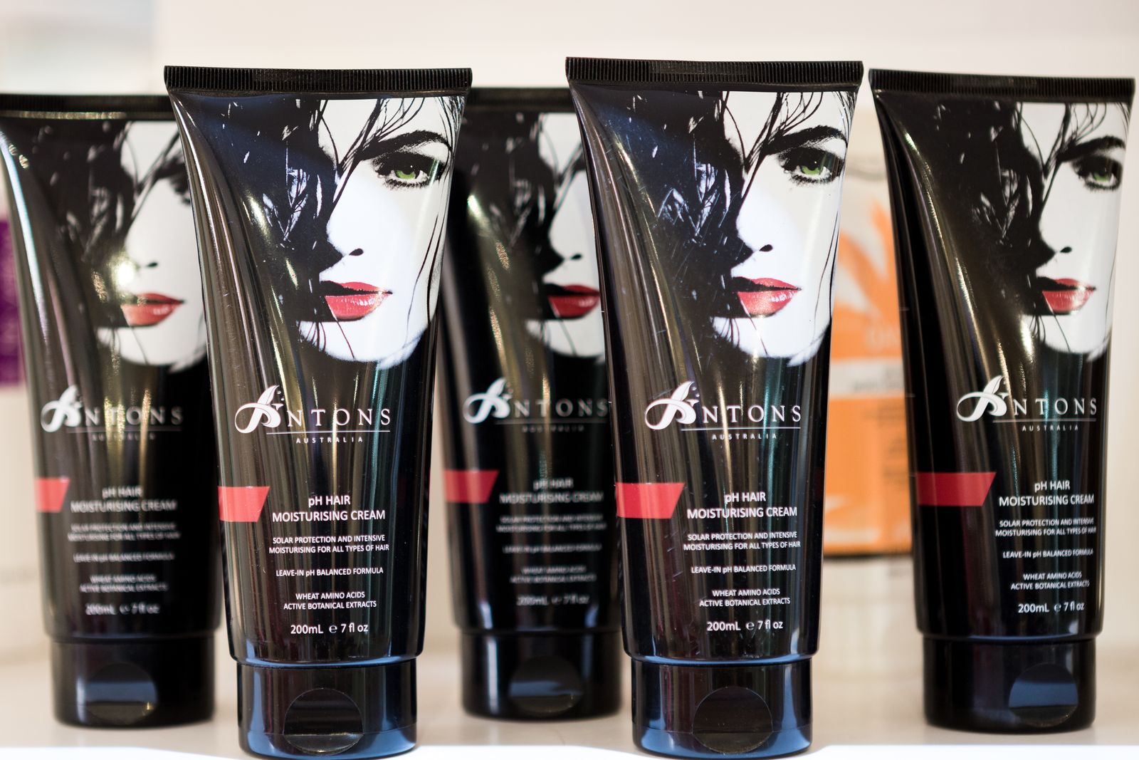 Anton's Hair Salon image 15