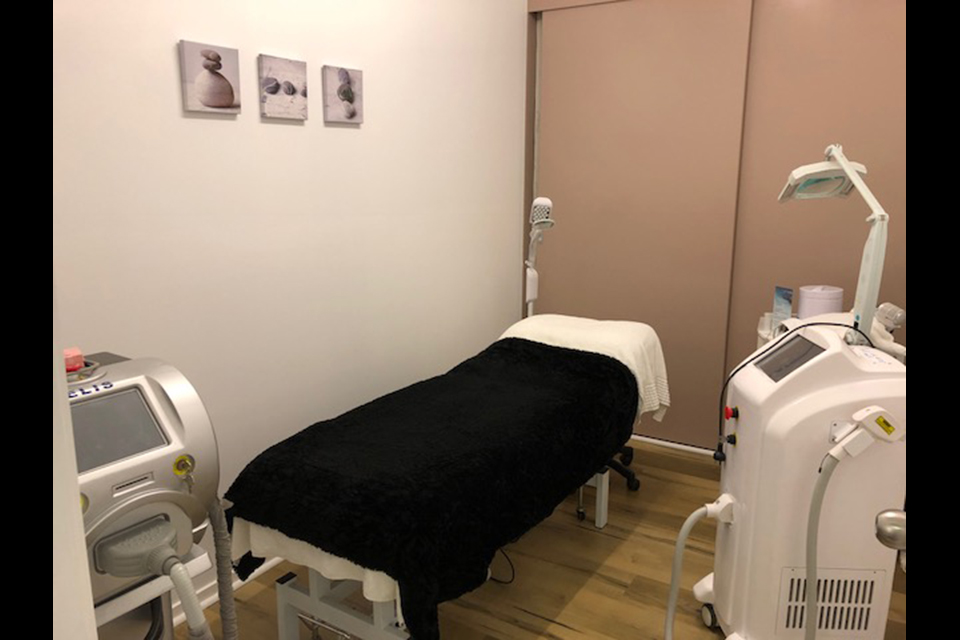 T Cosmetics Studio image 4