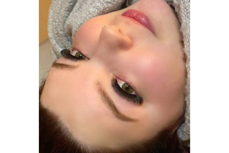 Dear Lash Babe image 4