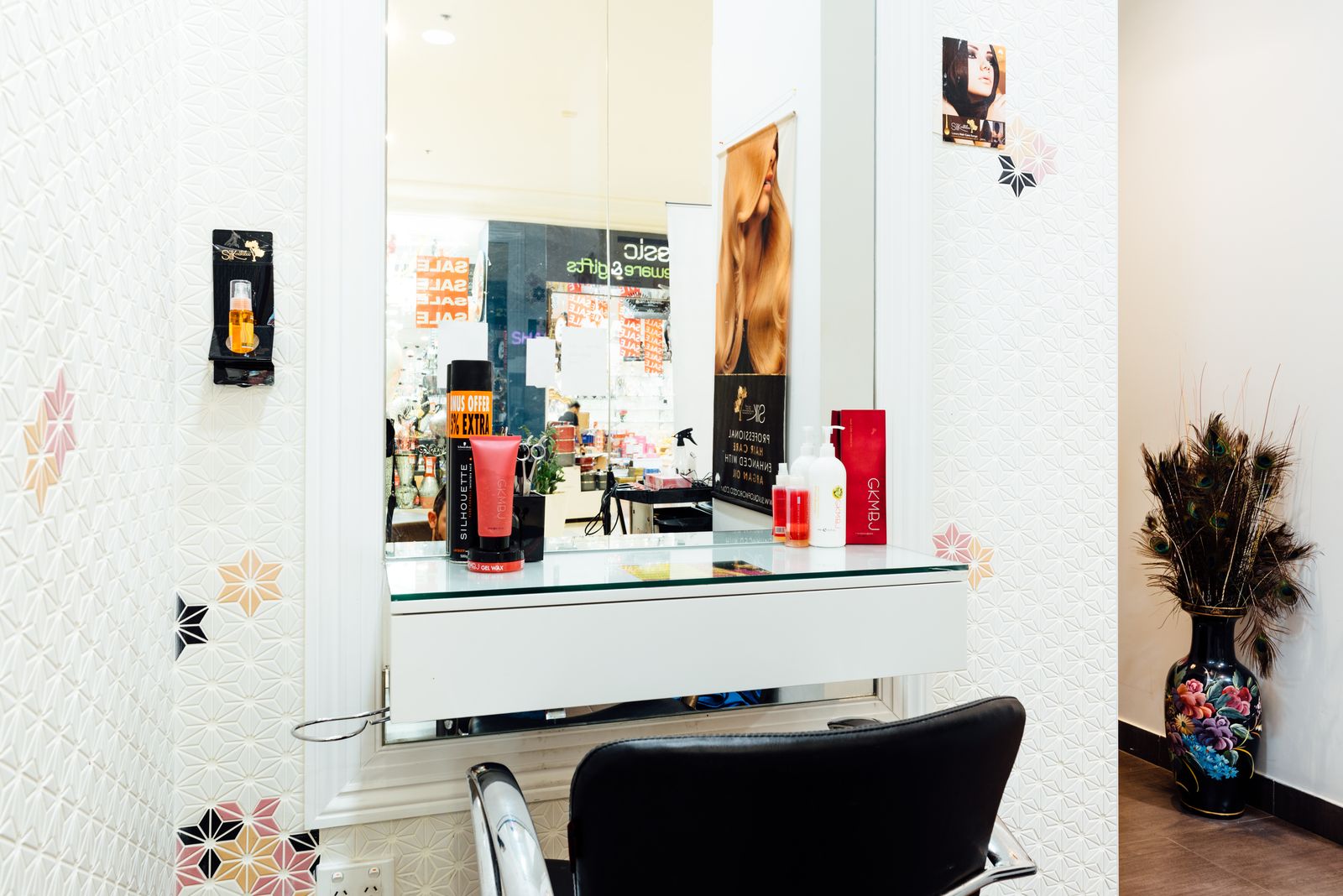 Shashi Hair, Beauty & Day Spa - Liverpool image 3