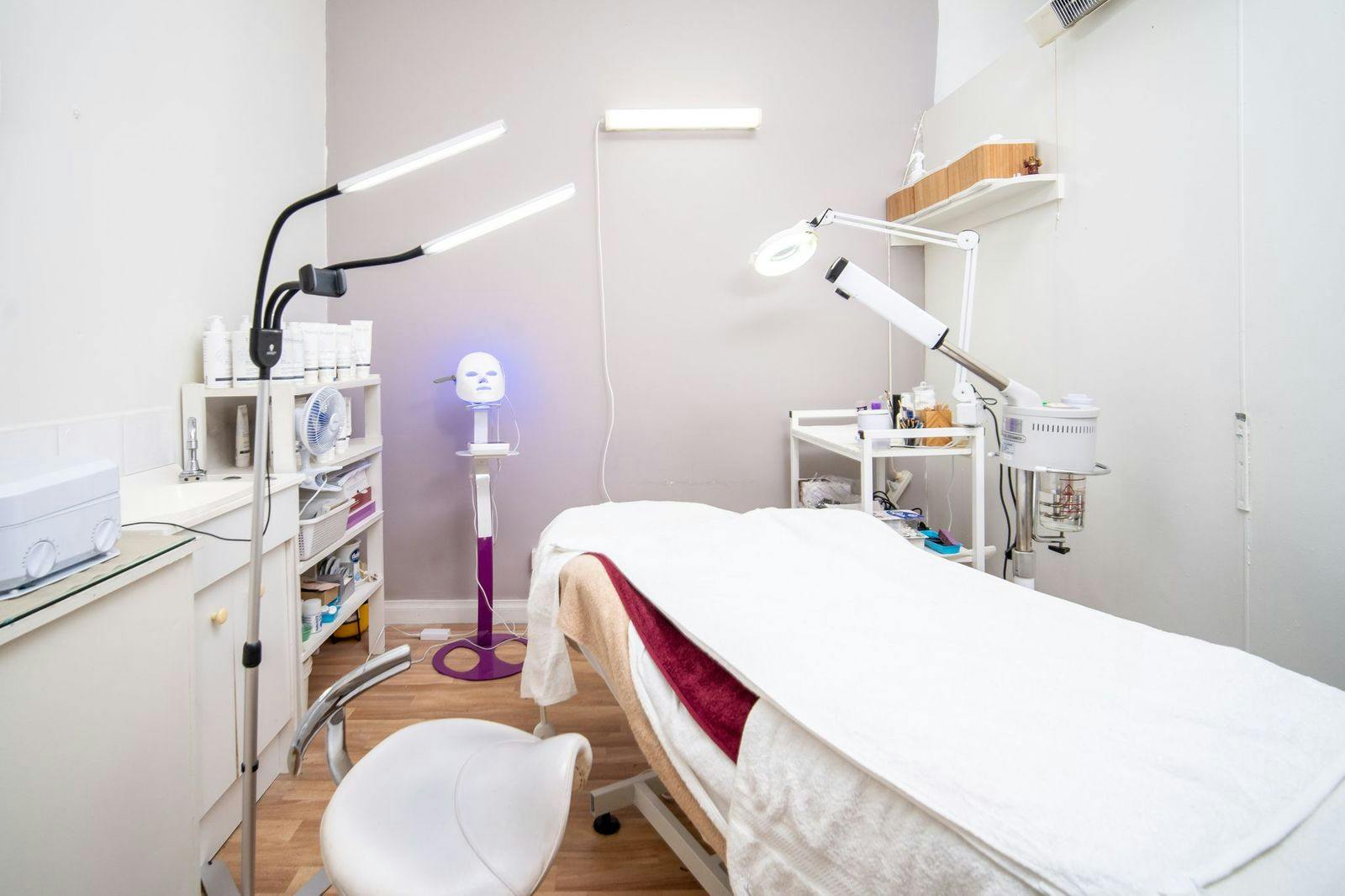 Top 20 Laser Hair Removal Clinics | Bookwell