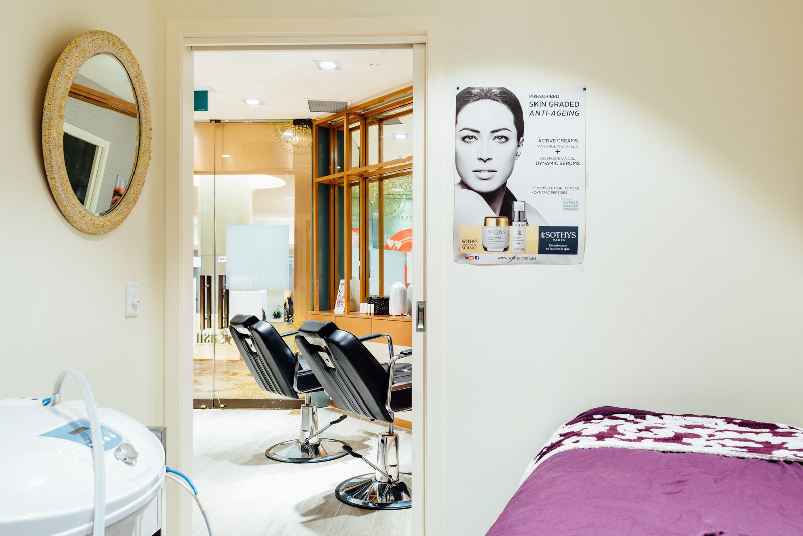 Shashi Beauty Salon - Piccadilly image 7