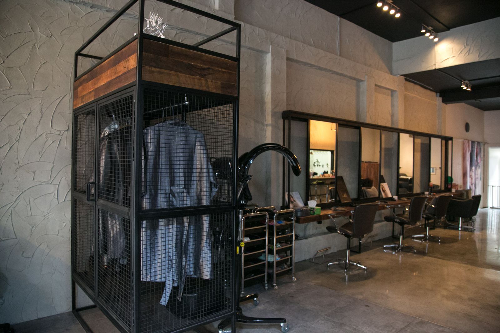 Crear by Max Hair Salon image 11