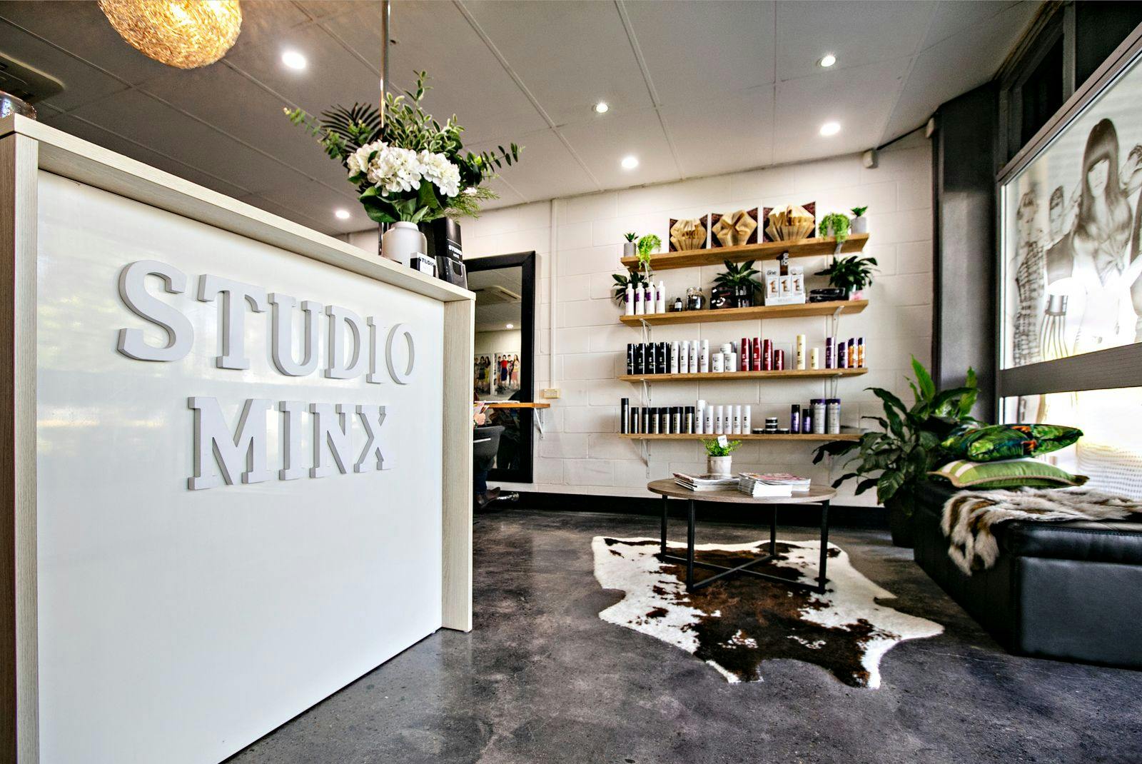 Studio Minx Paradise Point Haircut and Hairdressing Bookwell
