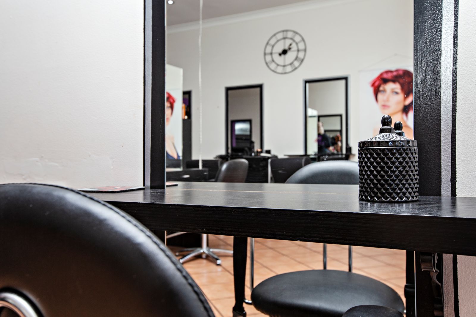 Jewels Beauty & Hair Oxenford Haircut and Hairdressing Hair