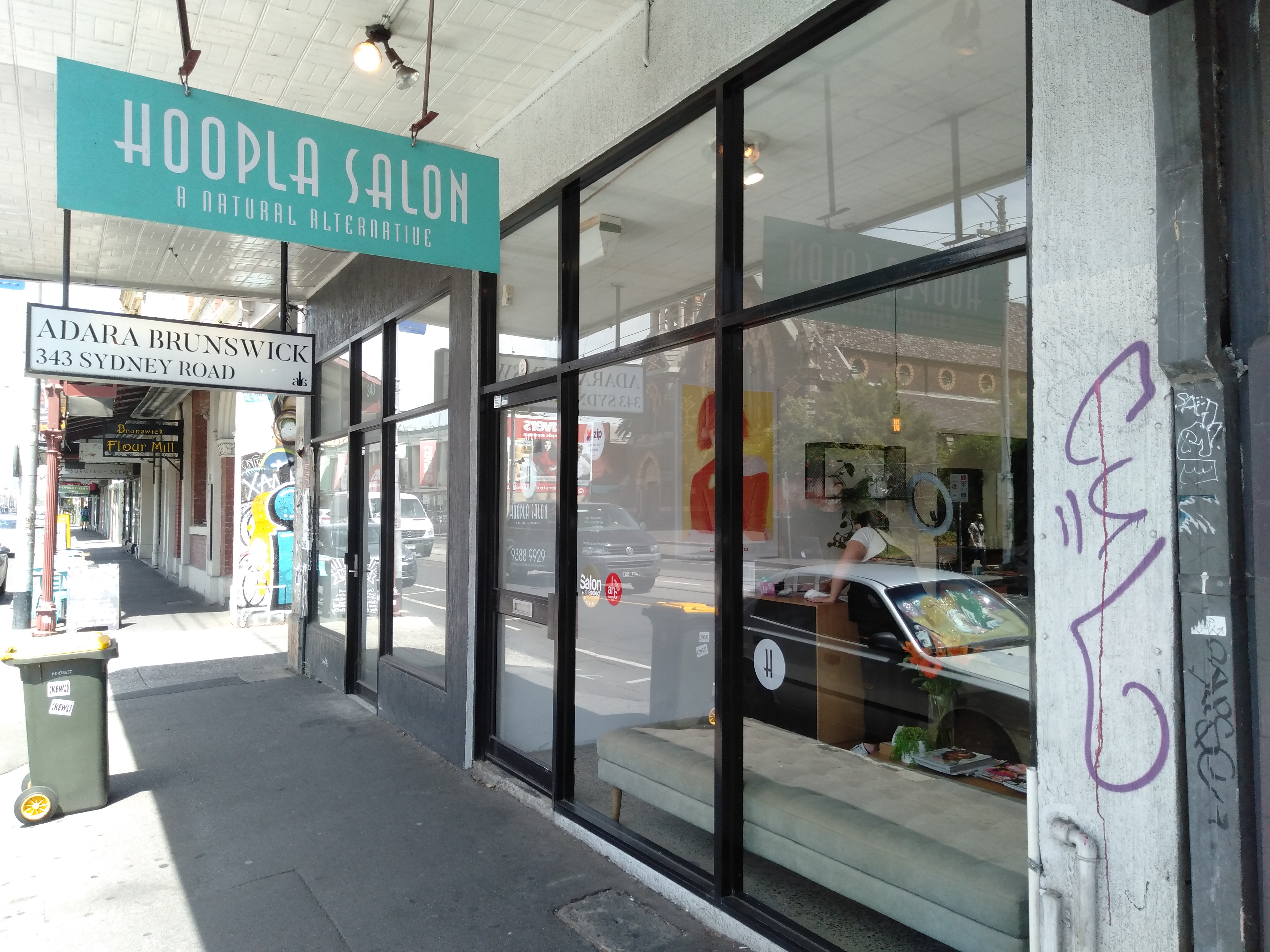 Hoopla Salon image 2