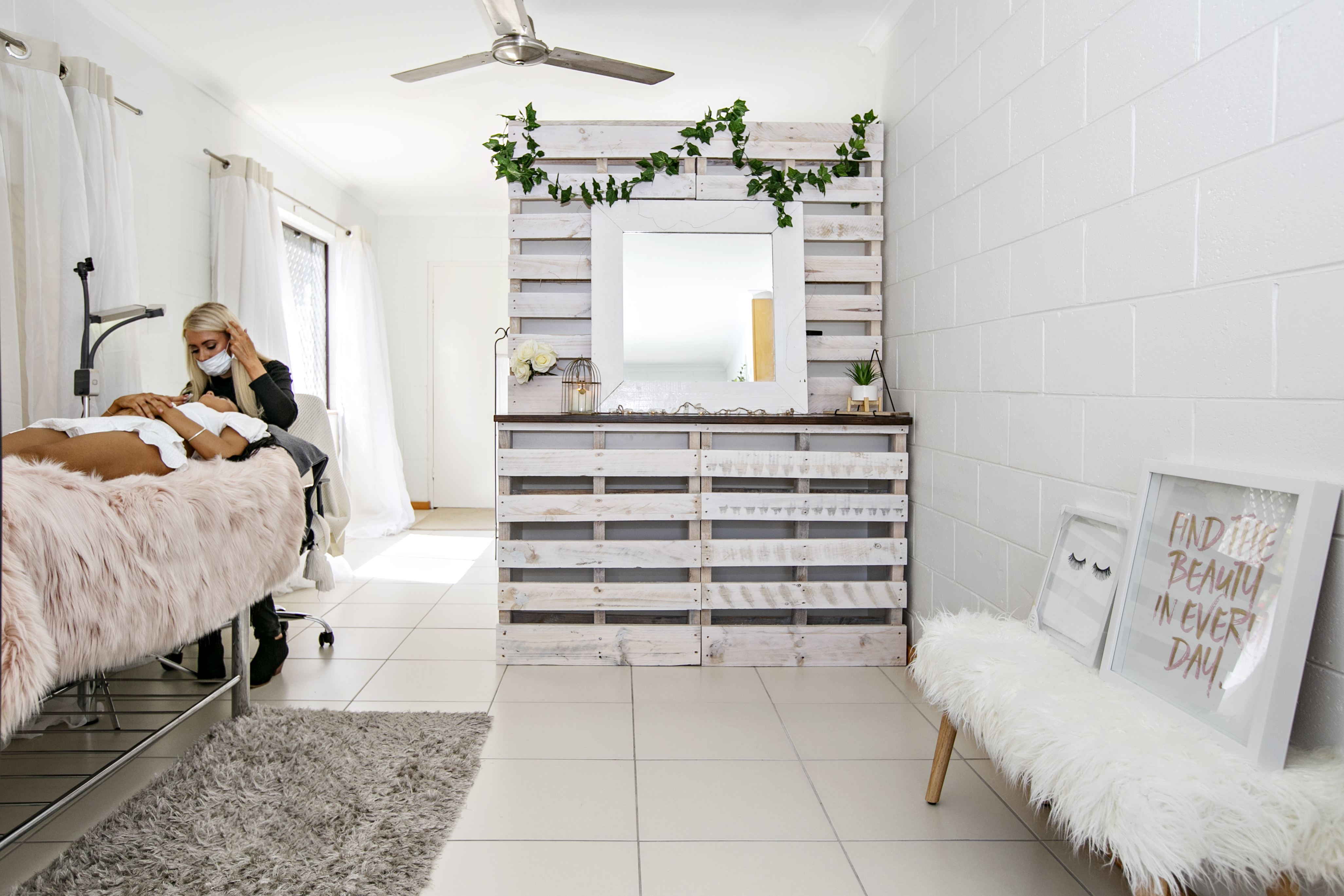 The Lash Connection image 6