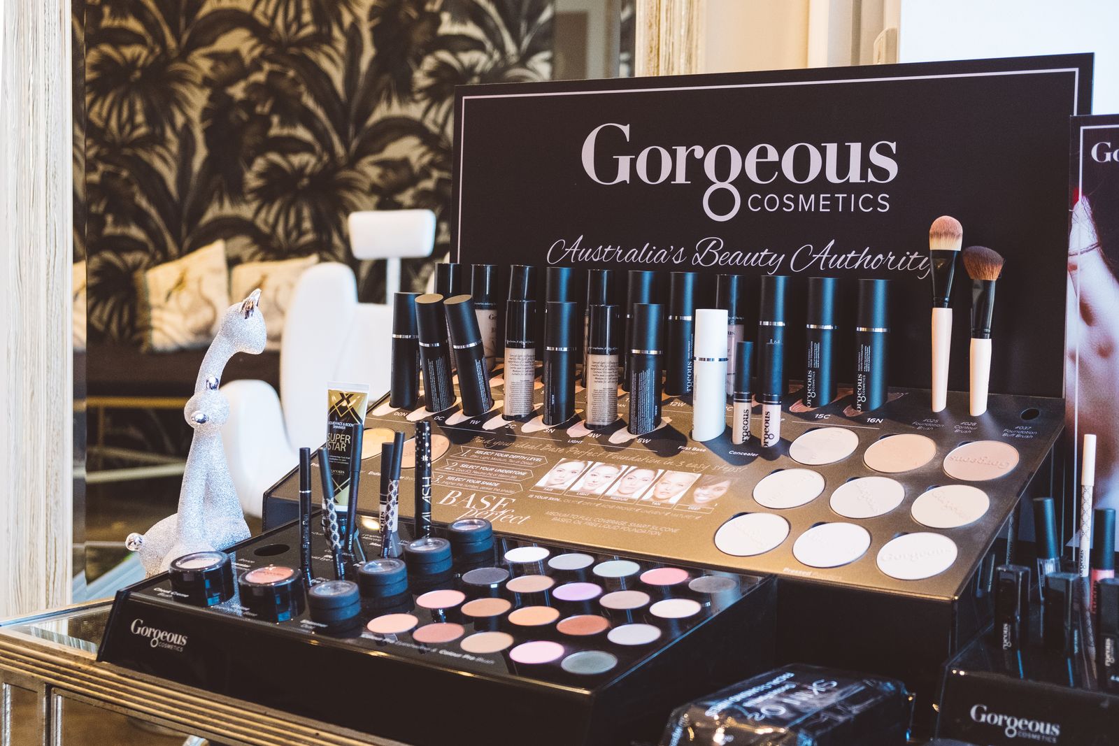 Zoma Beauty & Makeover Lounge image 4