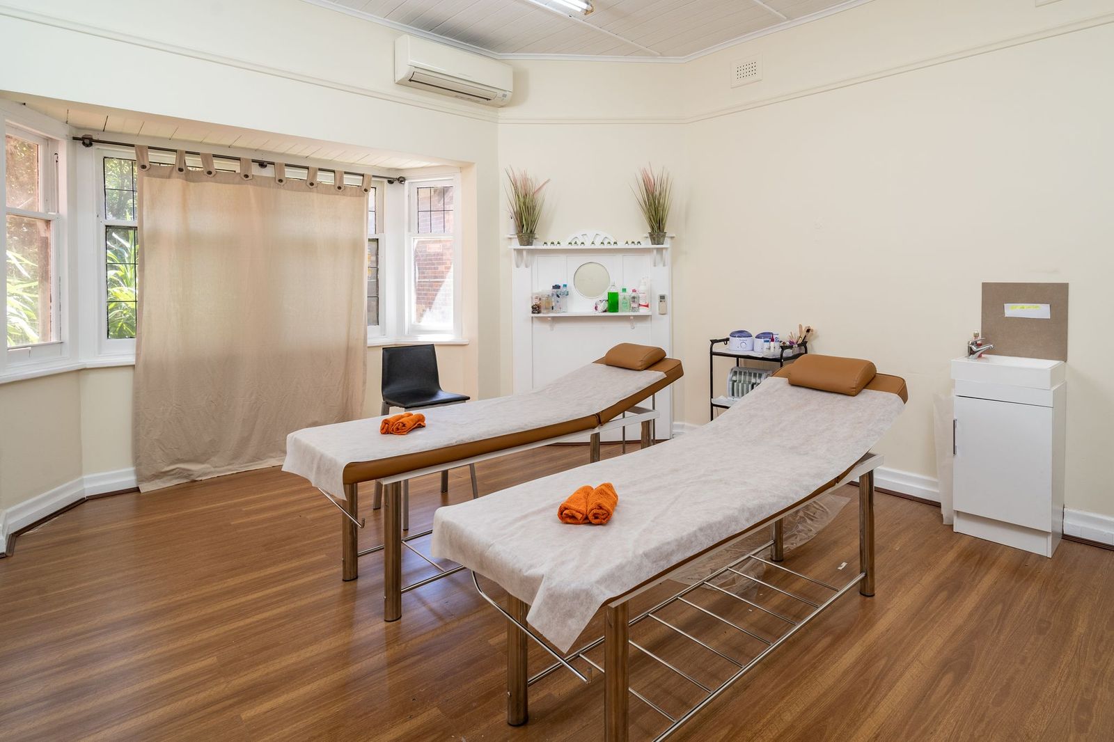 Golden Nail Care- South Yarra image 2