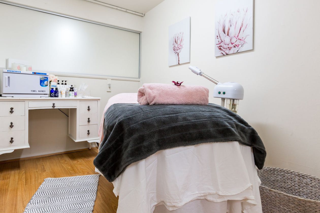 Peach and Co image 14