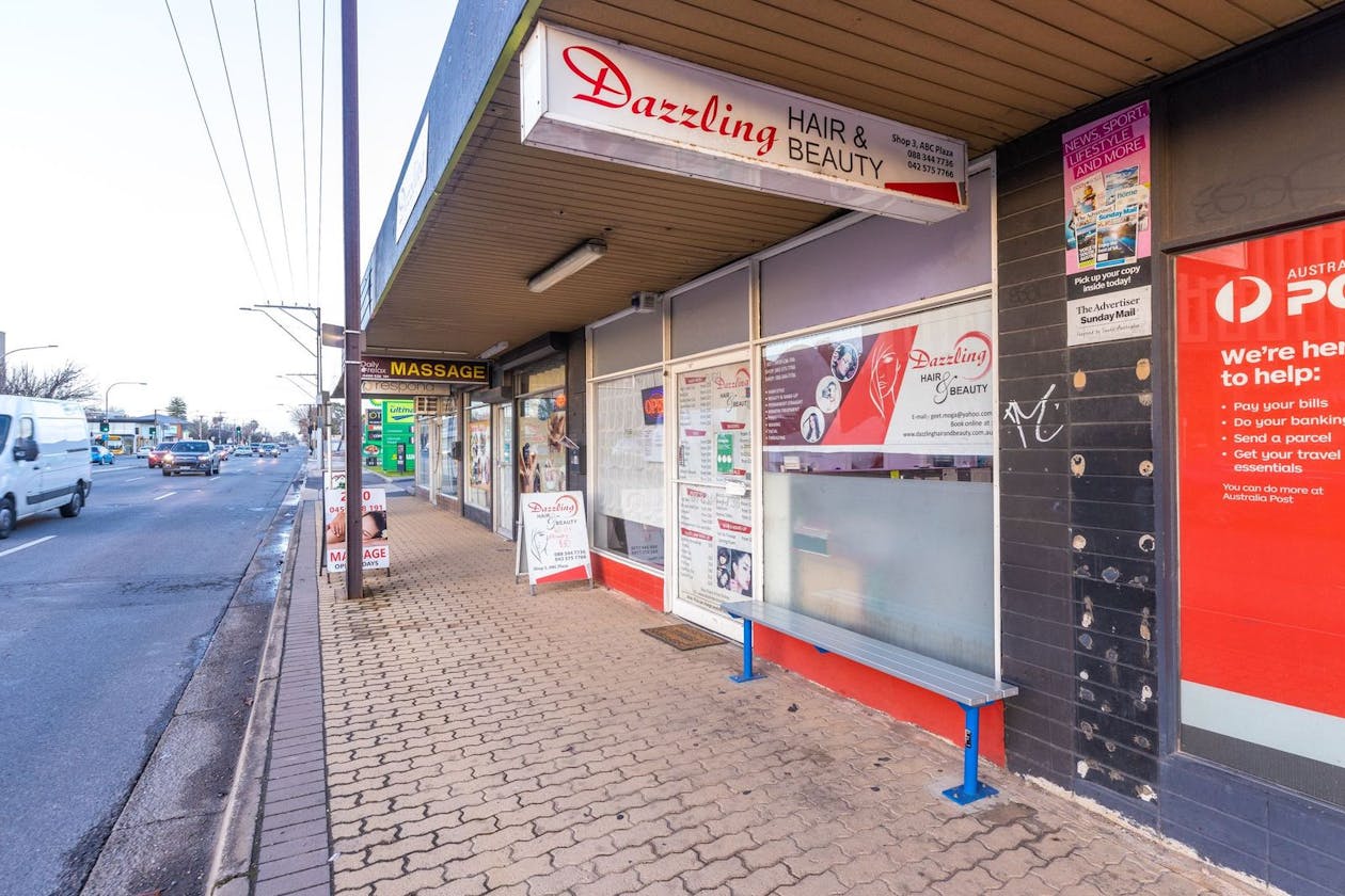 Dazzling Hair and Beauty image 21