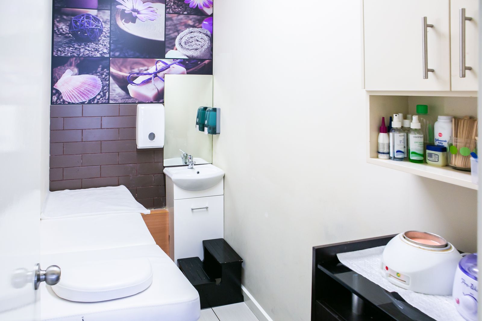 Golden Nails Care - South Yarra image 13