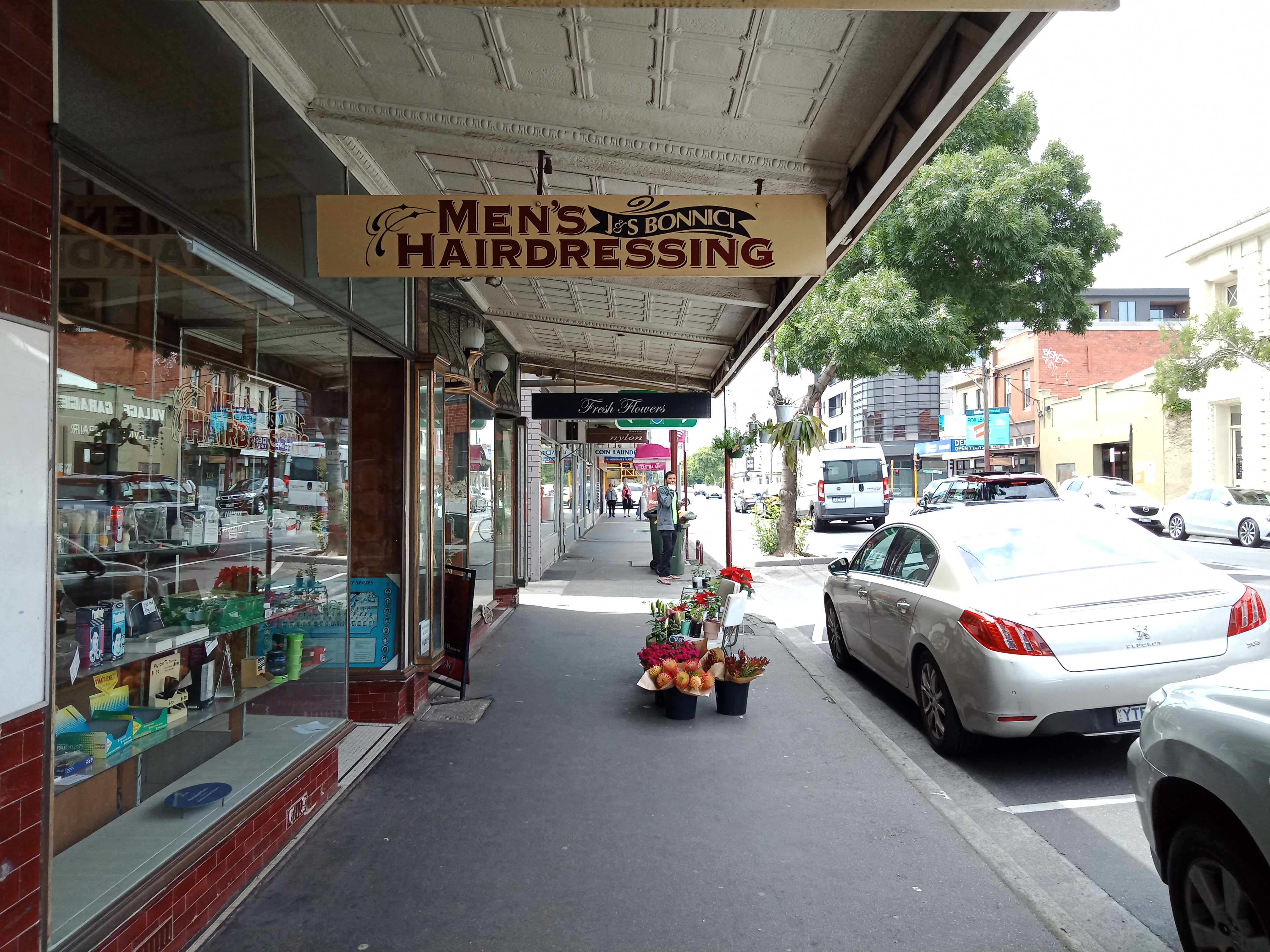 Bonnici's Hairdressing image 2