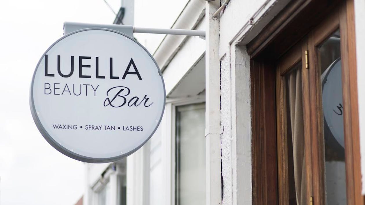 Luella Beauty Bar image 3