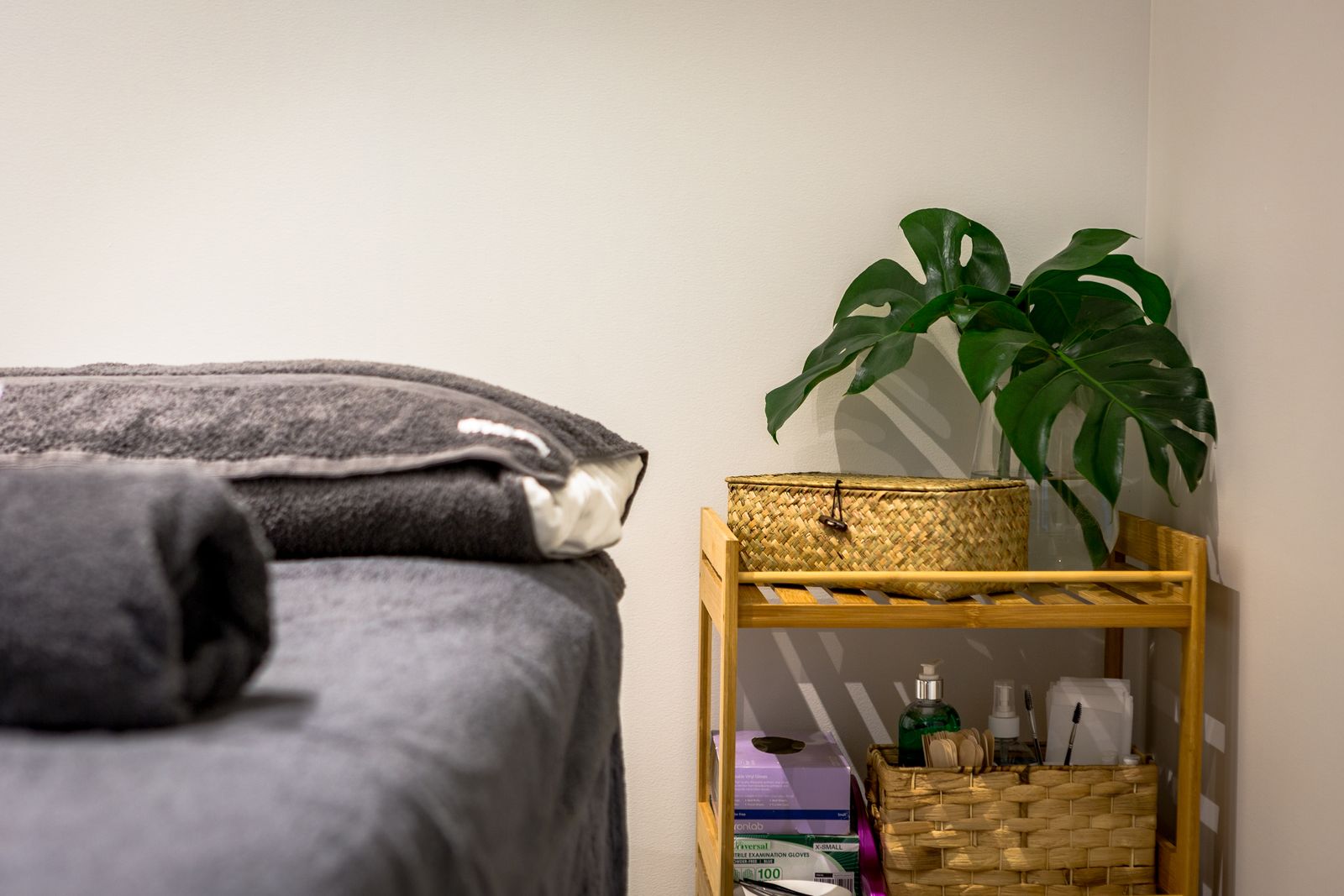 Gloria Facials, Massage & Waxing image 7