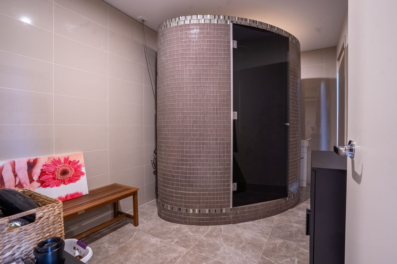 Seasons 5 Spa Retreat image 3