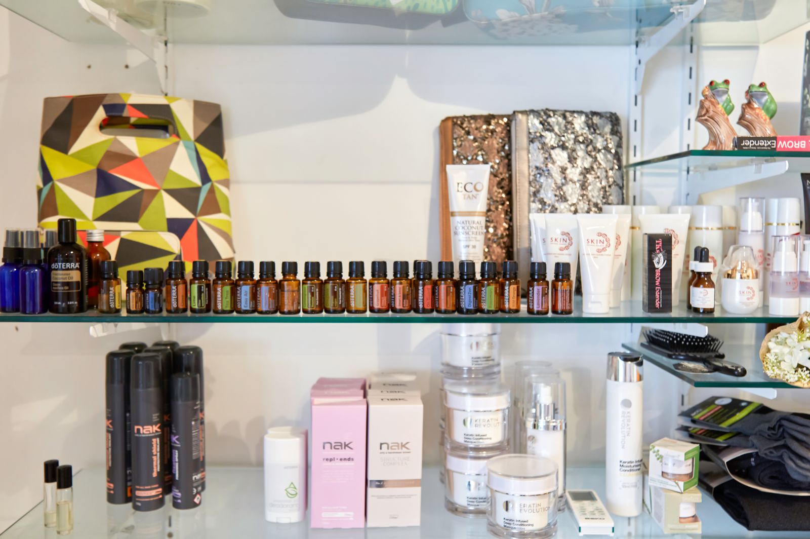 My Wife's Folly Hairdressing image 5