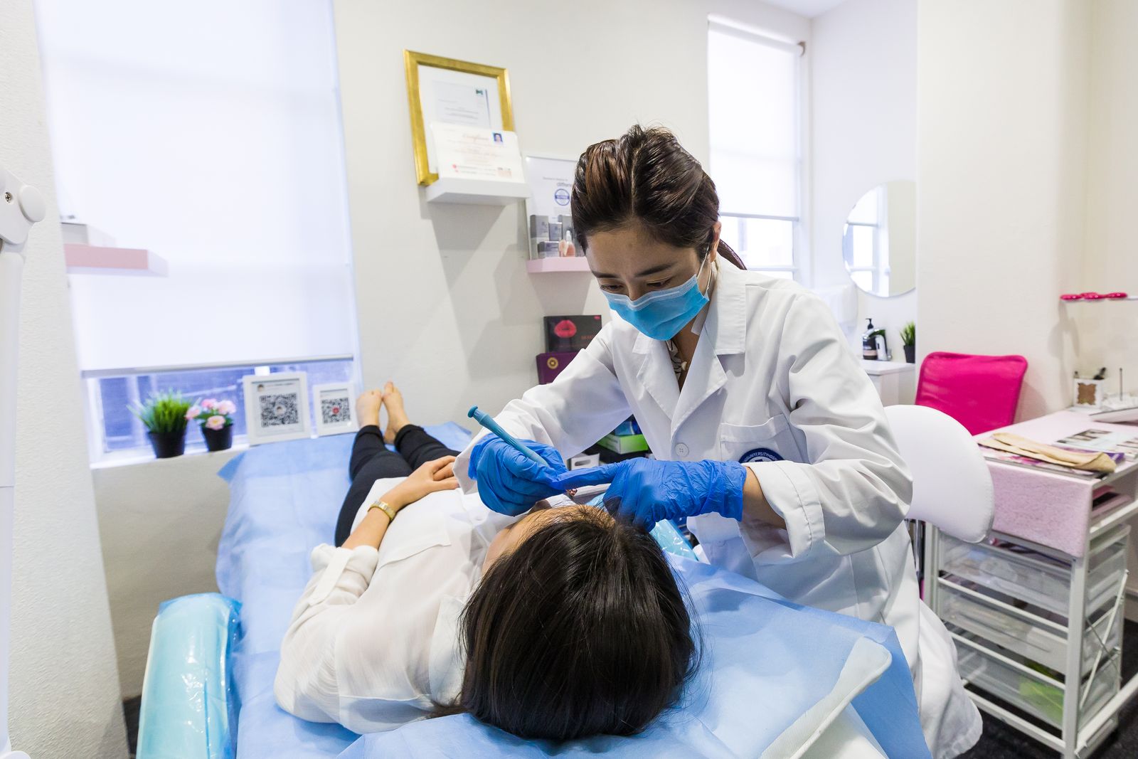 V&Co Beauty Clinic image 2