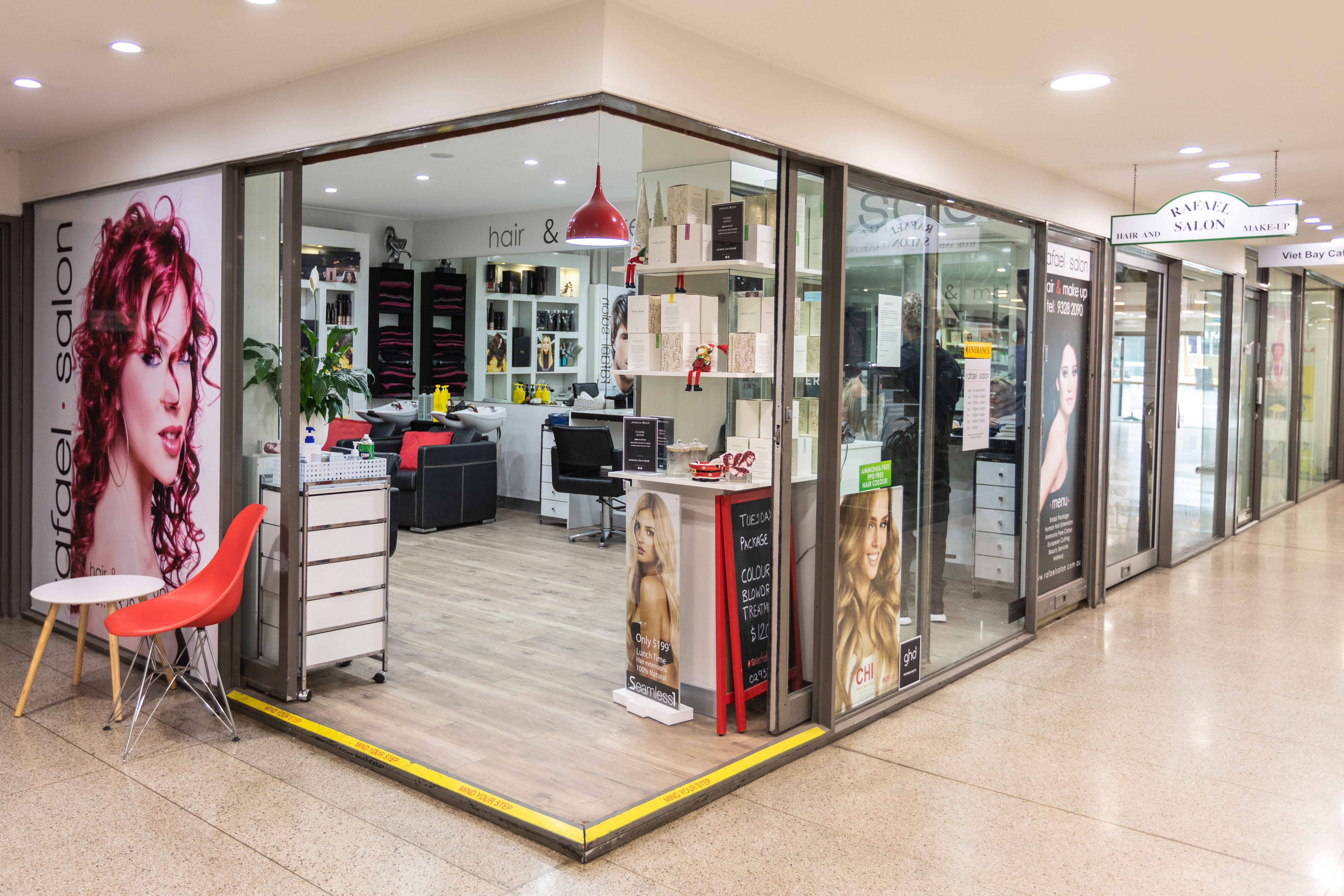 Rafael Salon image 20