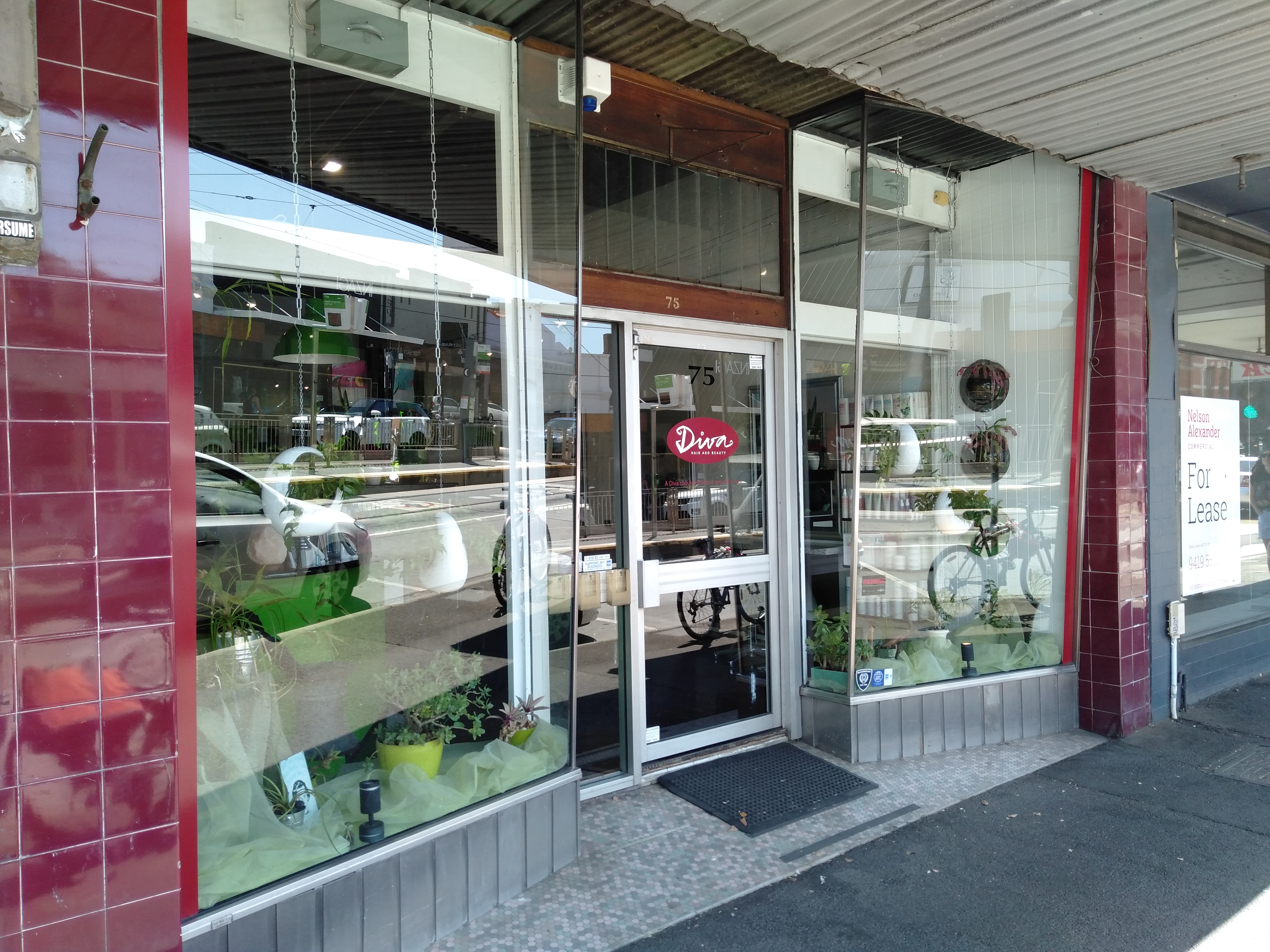 Diva Hairdressers image 2