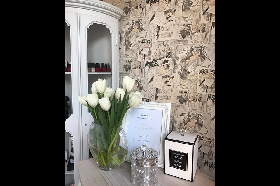 Ms Boudoir Waxing image 2