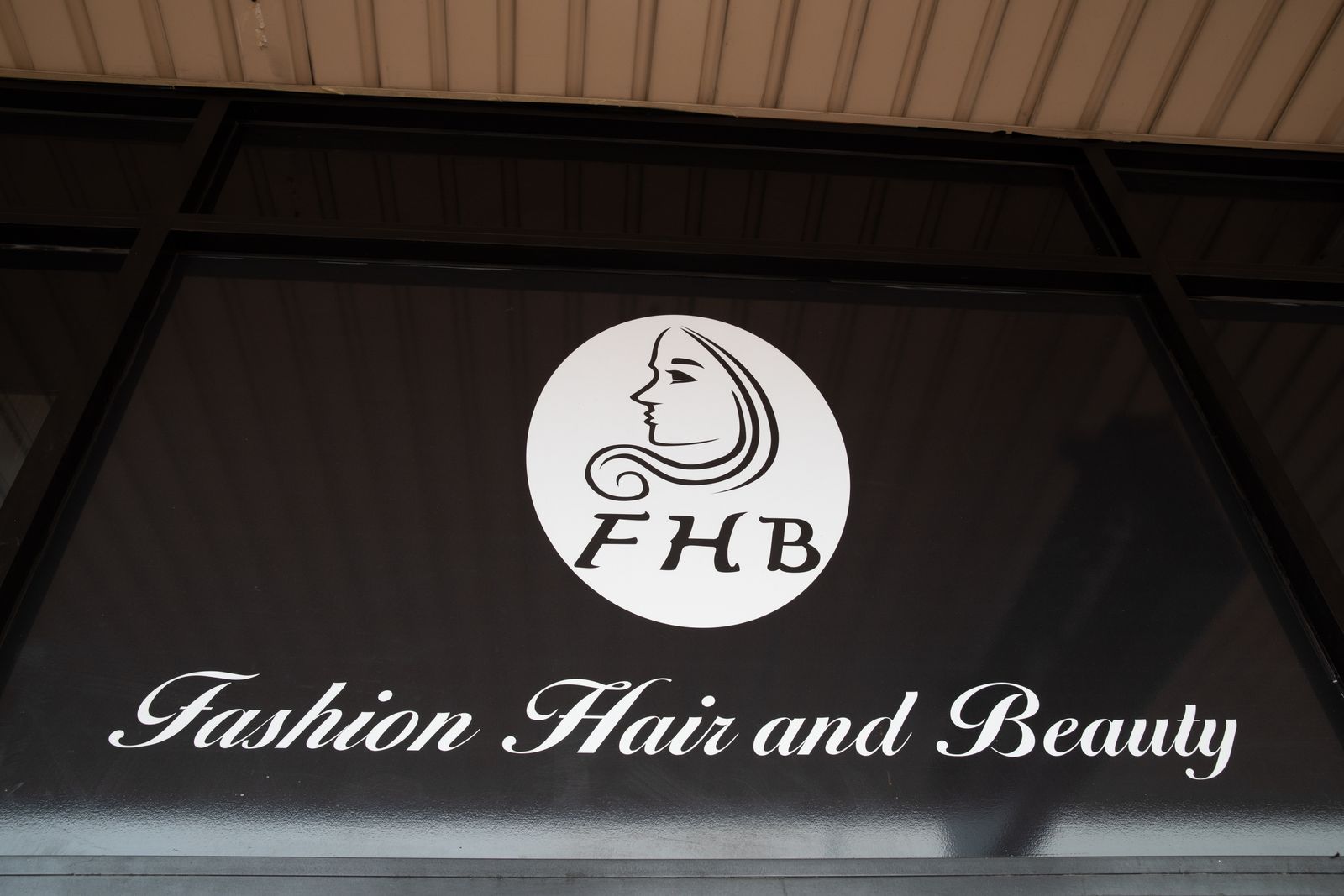 Fashion Hair & Beauty image 24