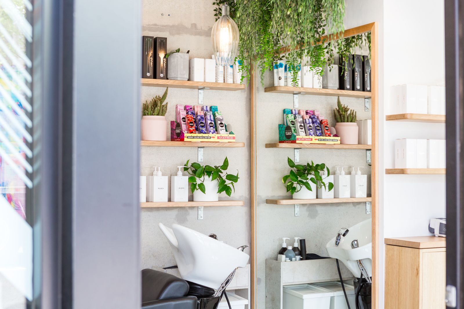 Galen Colour image 9