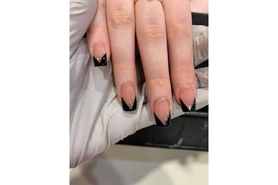 Kimmys Hair Nails & Beauty image 34