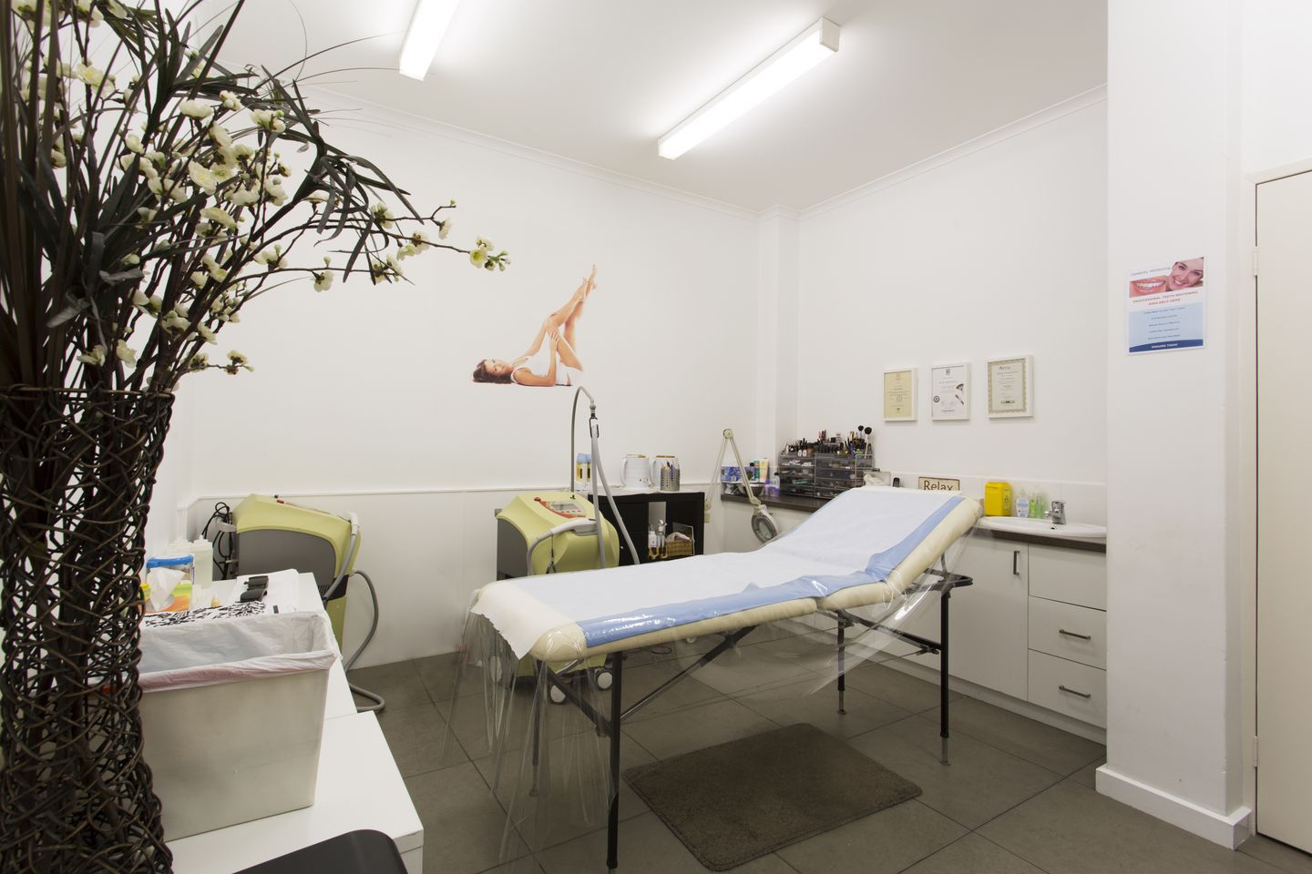 Looks Beauty Clinic image 5