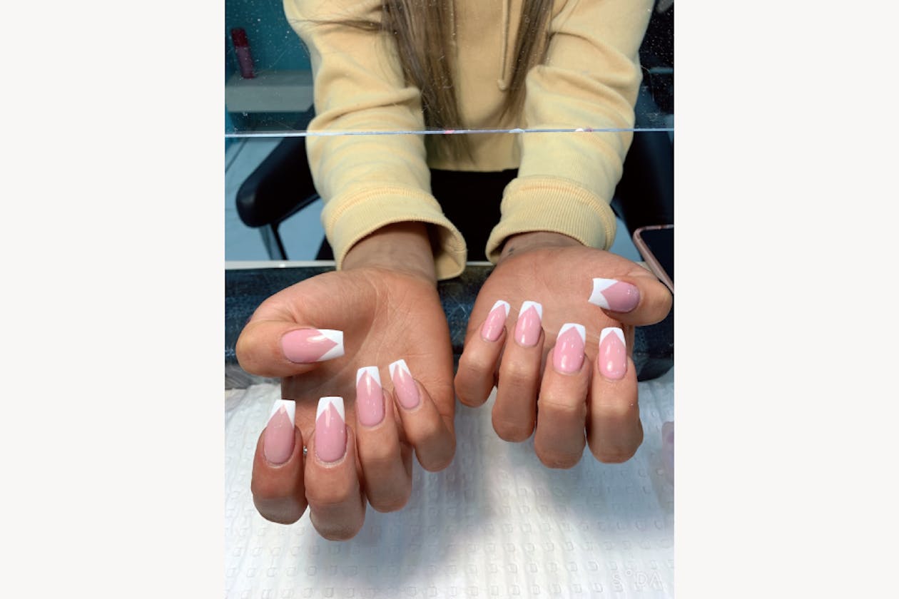 Larose Nails & Beauty image 14