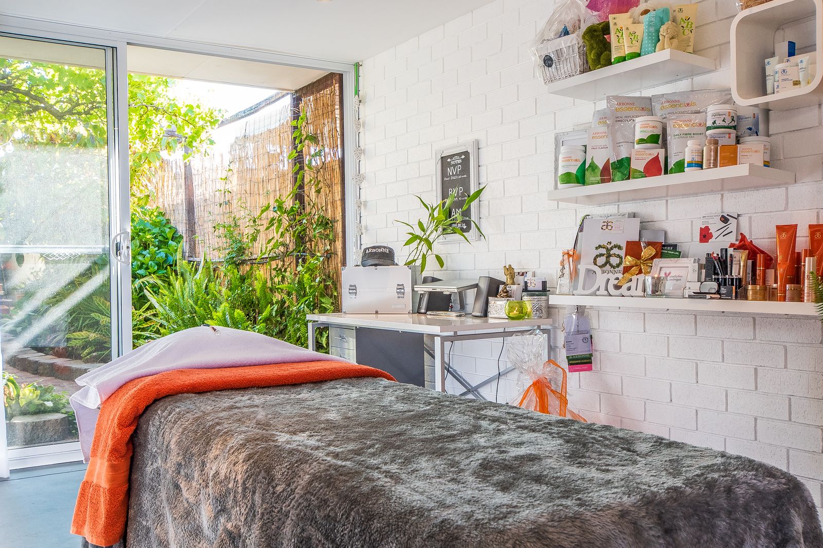 Sonia Exclusive image 4