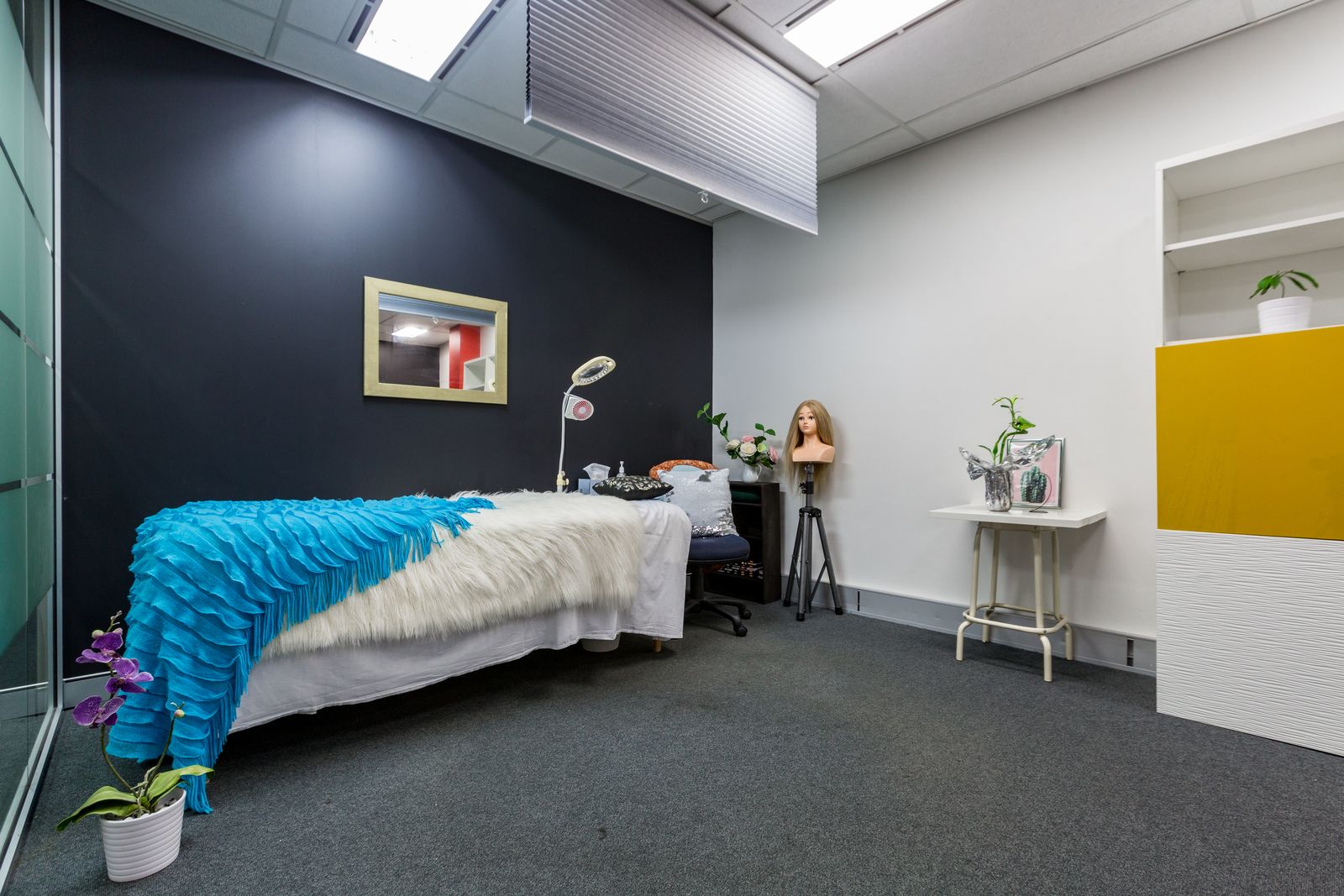 Superstar Attraction - Eyelashes & Beauty image 7