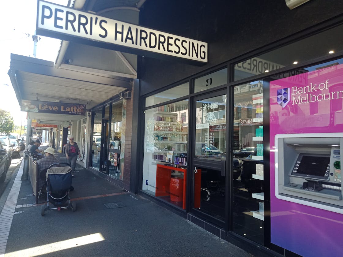 Perri's Hairdressing image 1