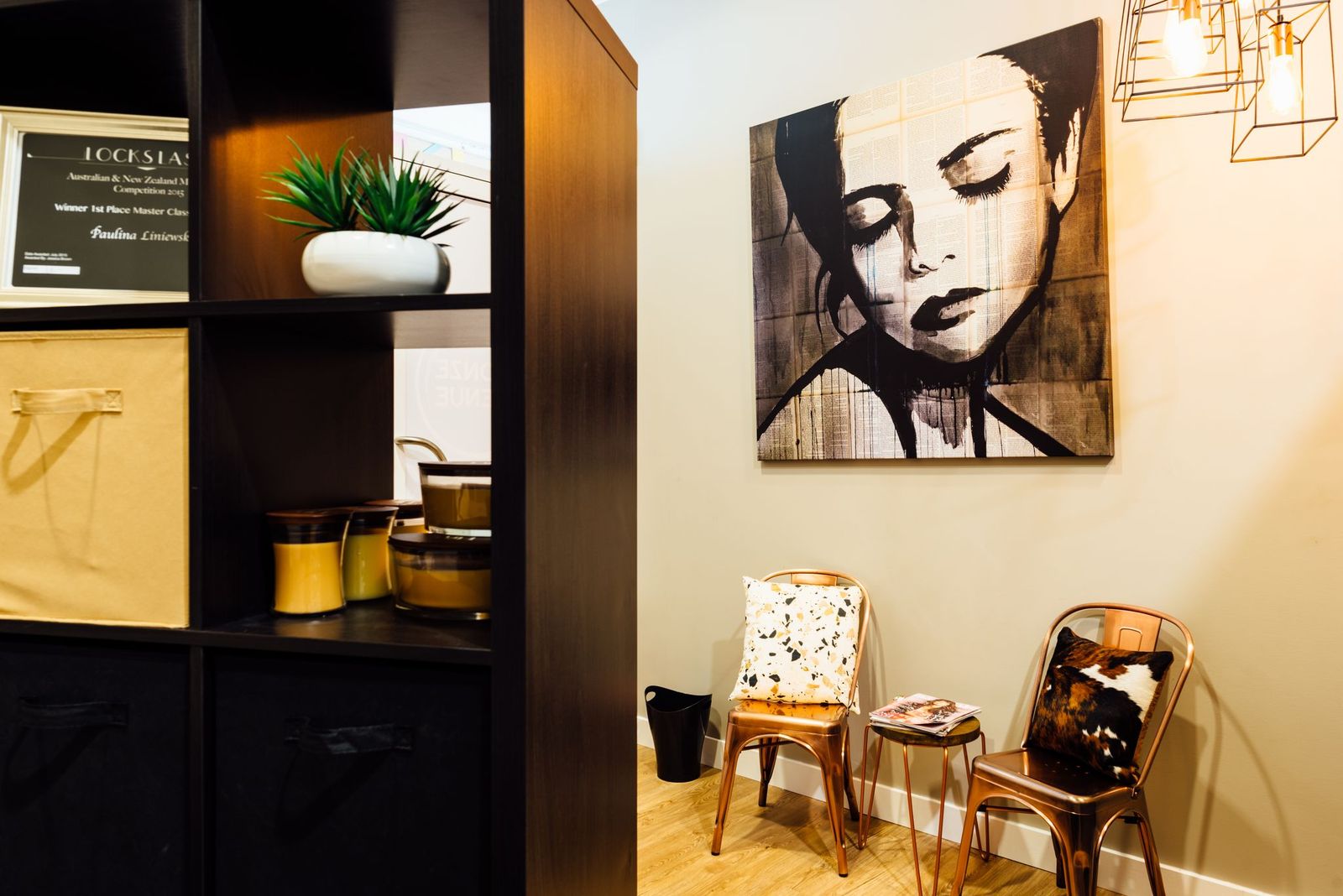 Bronze Avenue image 6