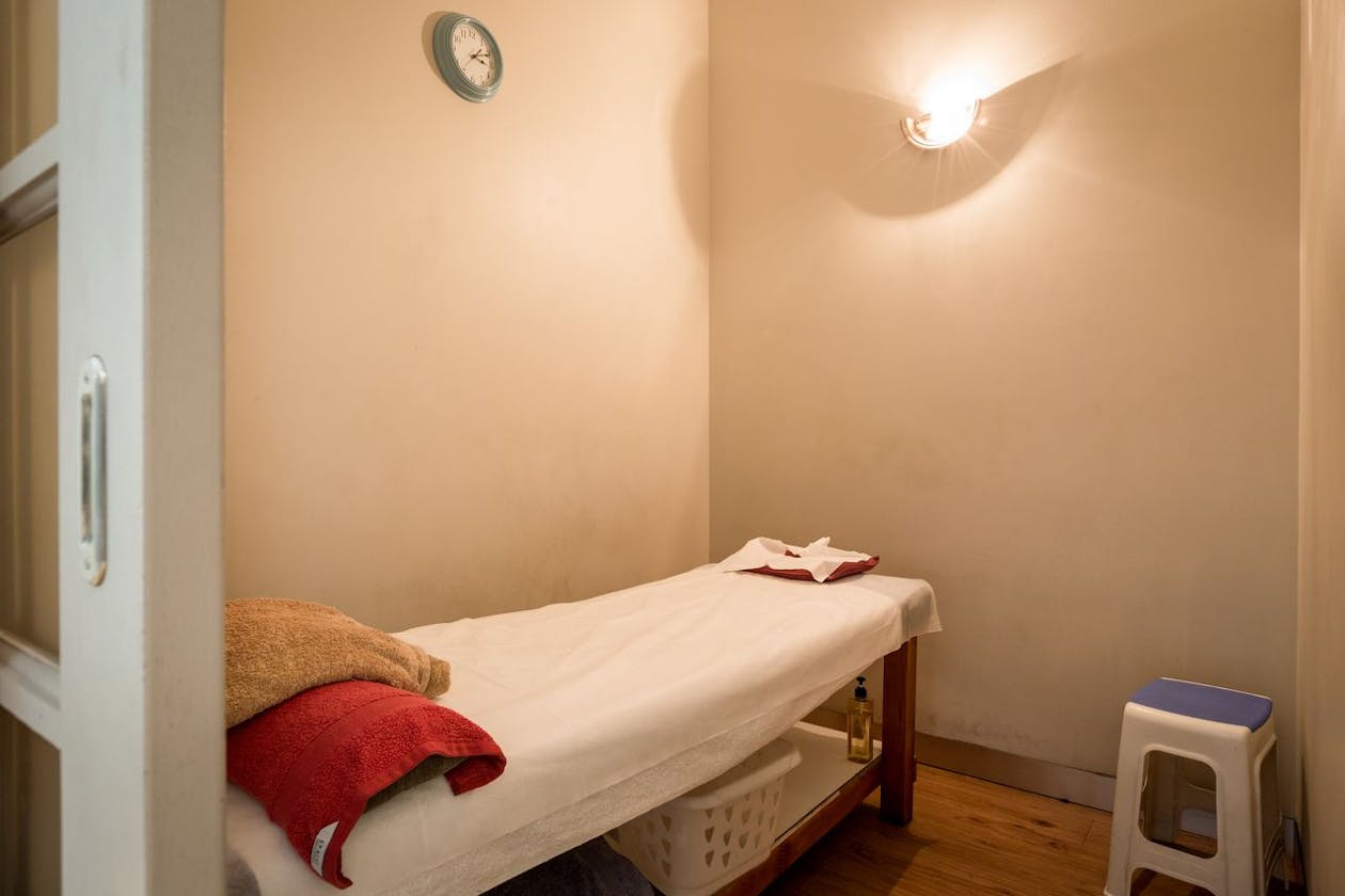 Oriental Massage & Acupuncture Campbelltown image 1