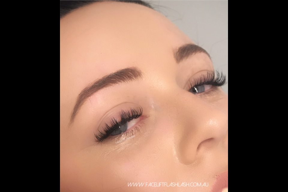 Face Lift Flash Lash image 7