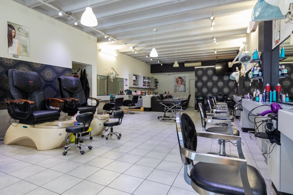 The Hairbrush image 3