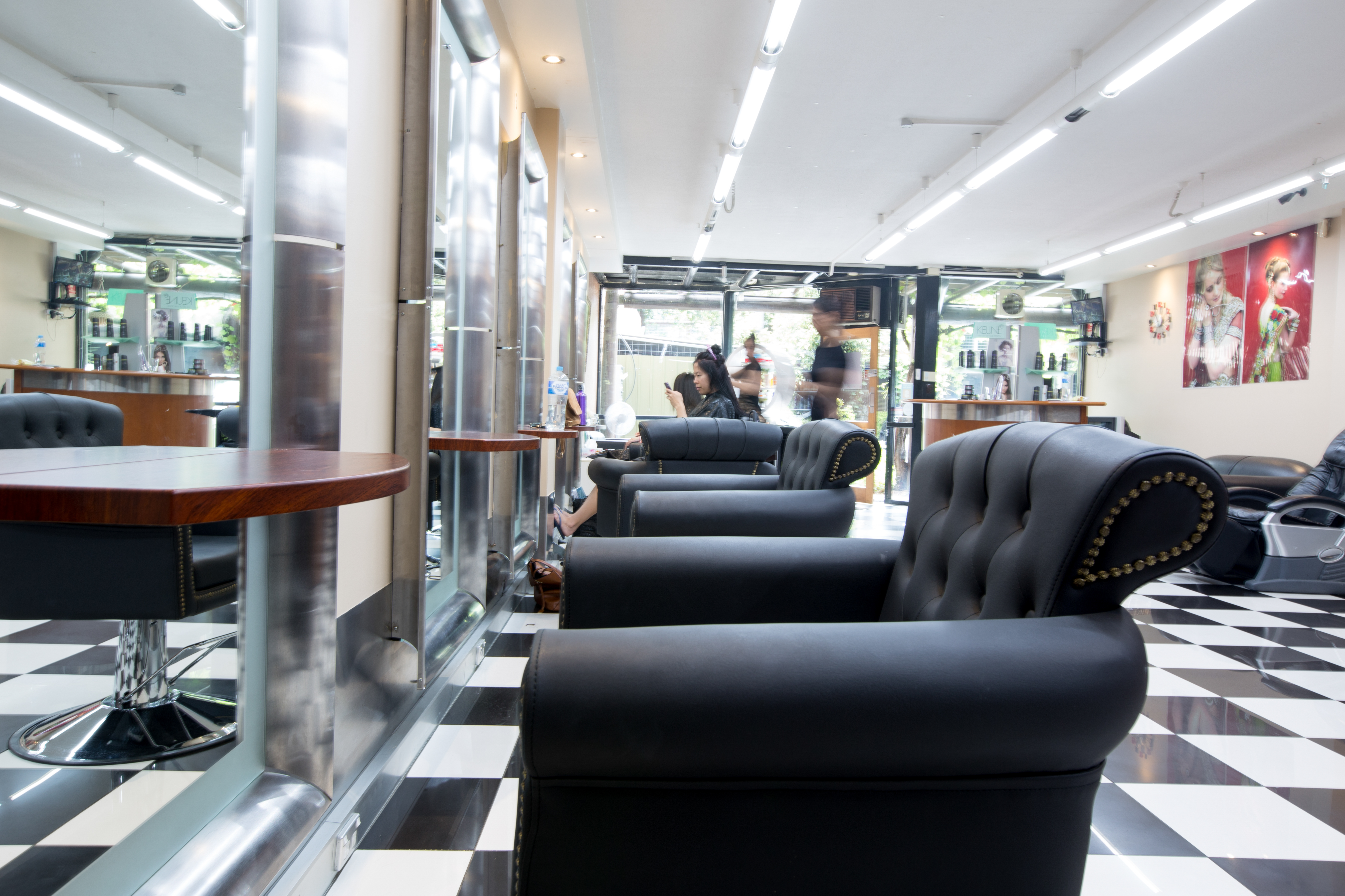 Curly Top Hair Salon image 4