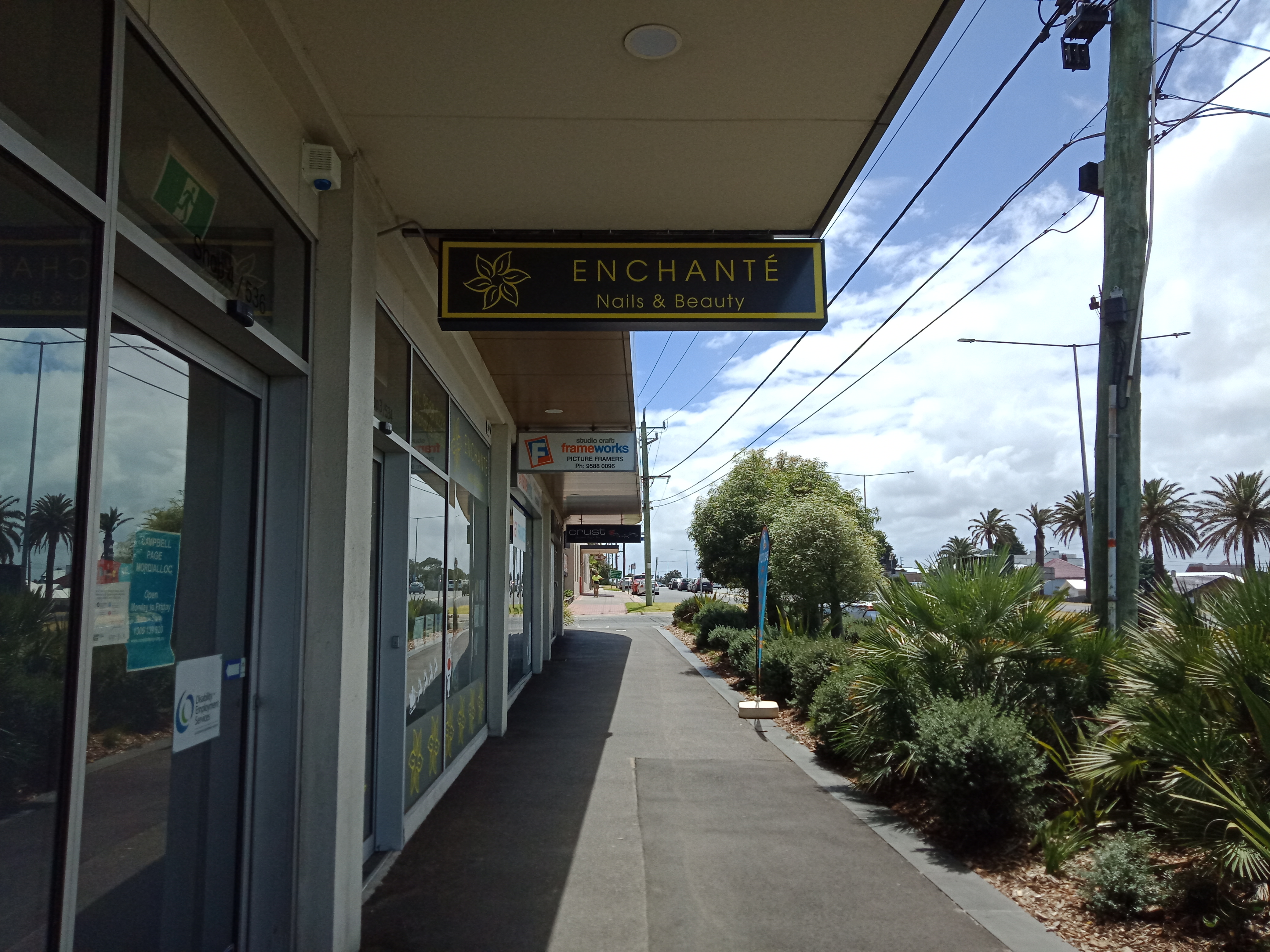 Enchante Nails and Beauty image 3