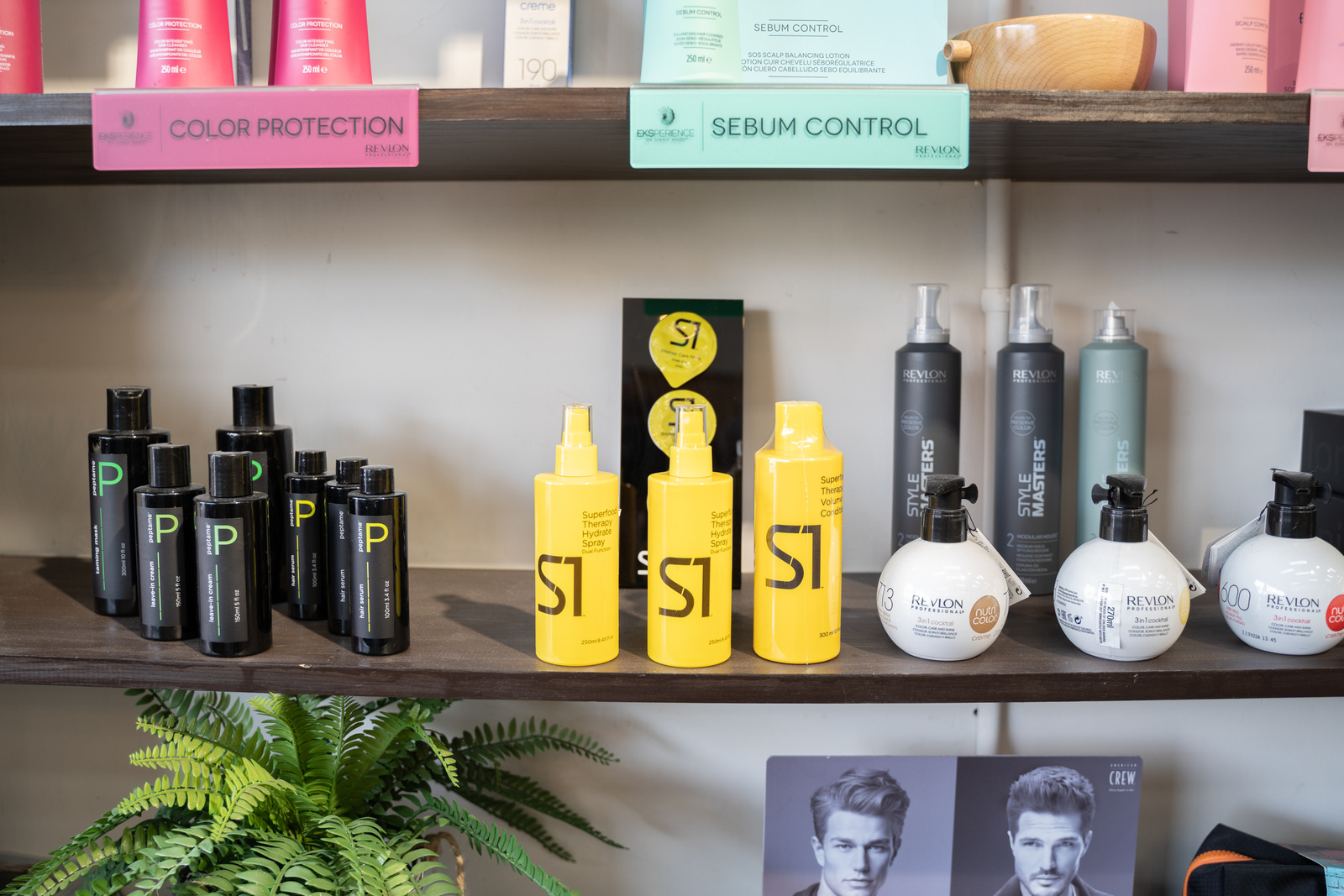 No Loose Ends Hairstyling image 11