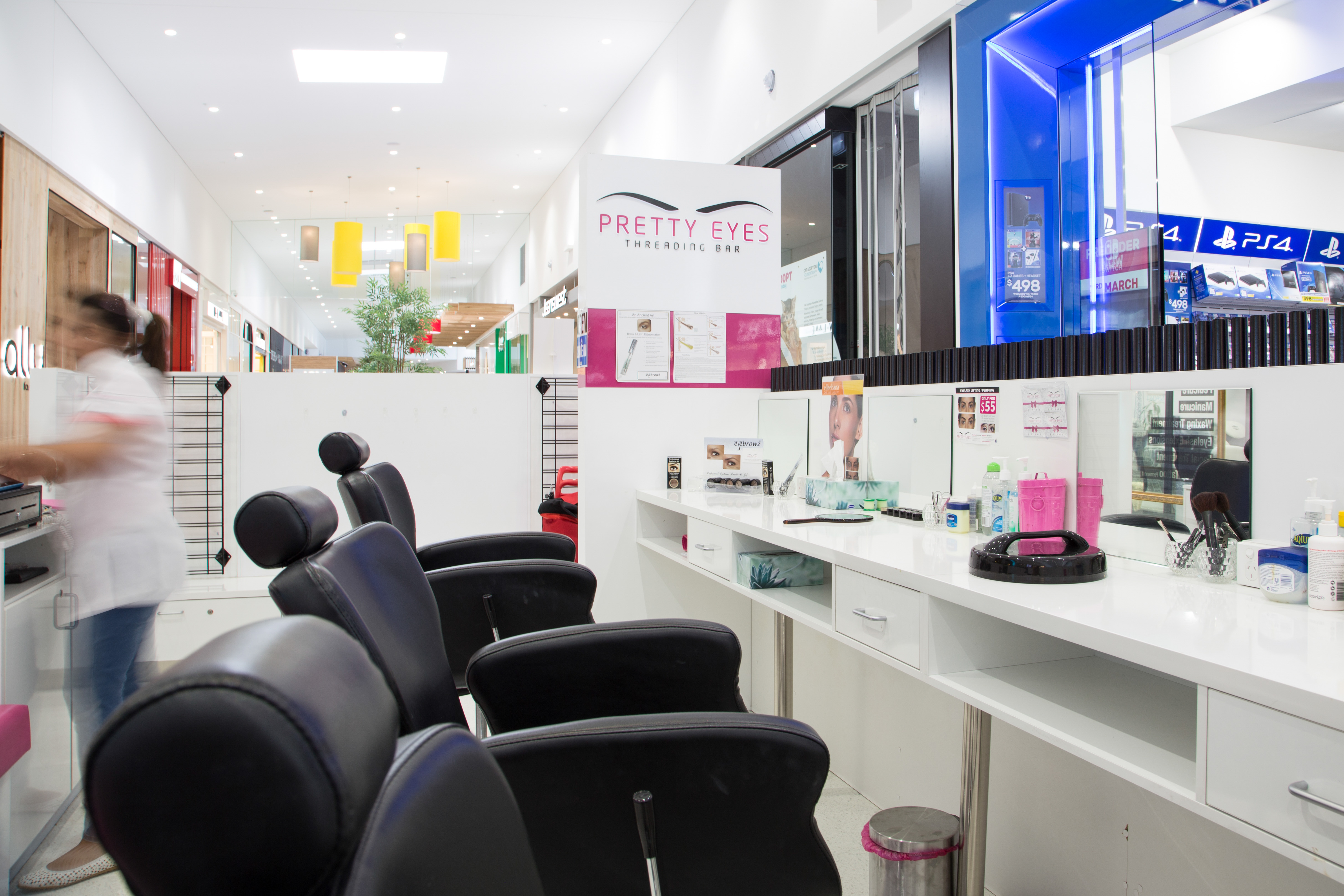 Pretty Eyes Threading Bar - Torrensville image 5