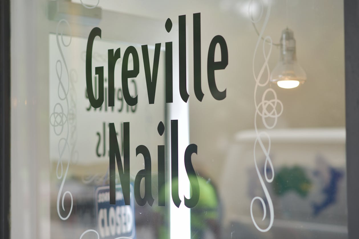 Greville Nails