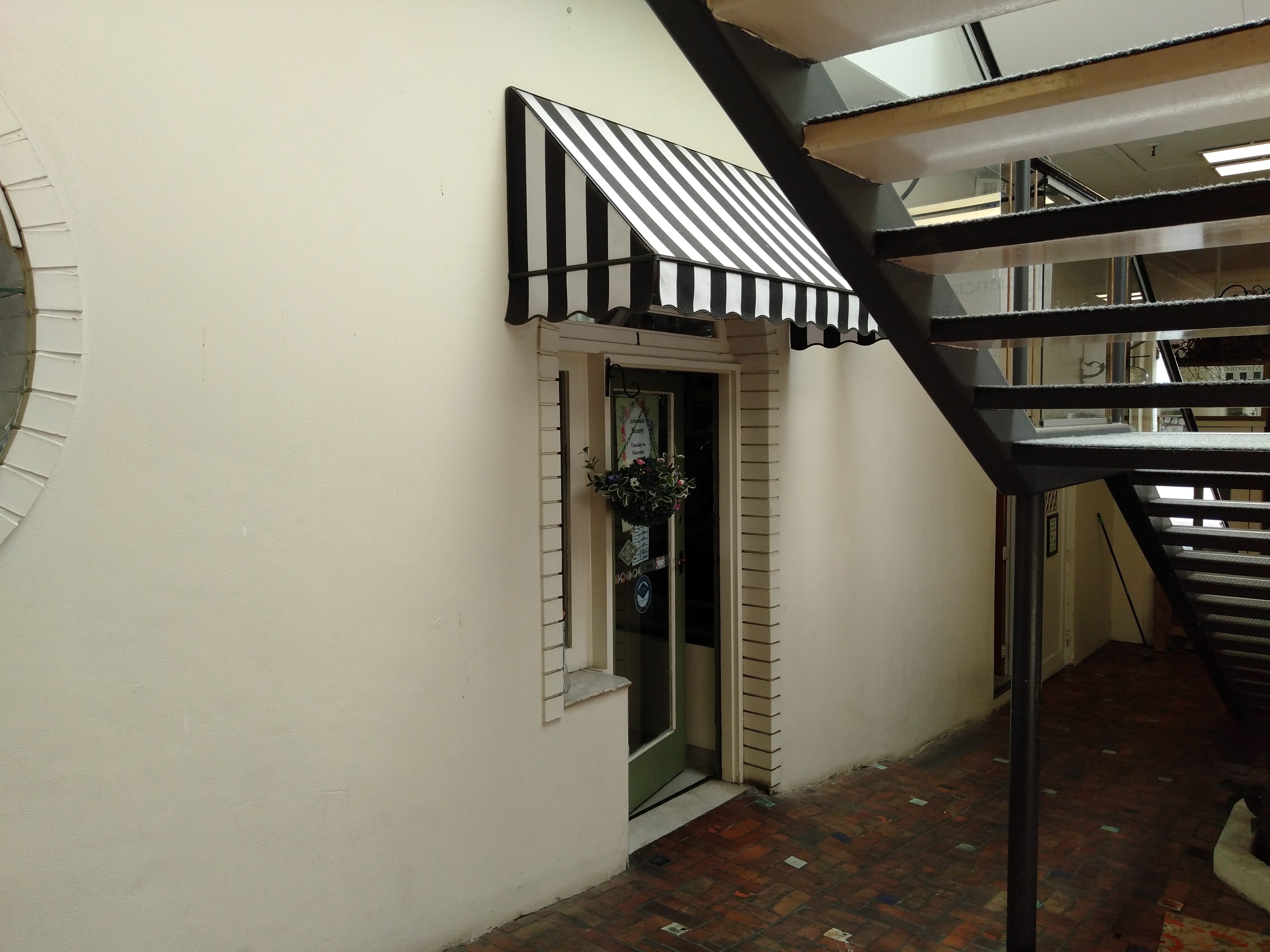 Eciencia Nail & Beauty image 2